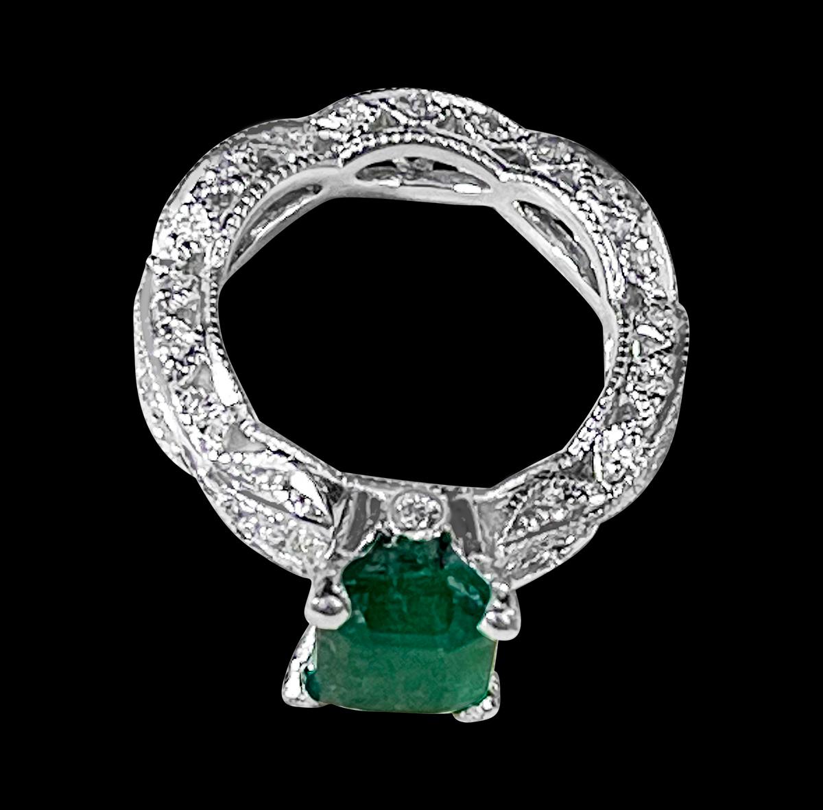 2 Karat natürlicher Smaragd im Smaragdschliff & 0,85 Karat Diamantring aus Platin Damen im Angebot