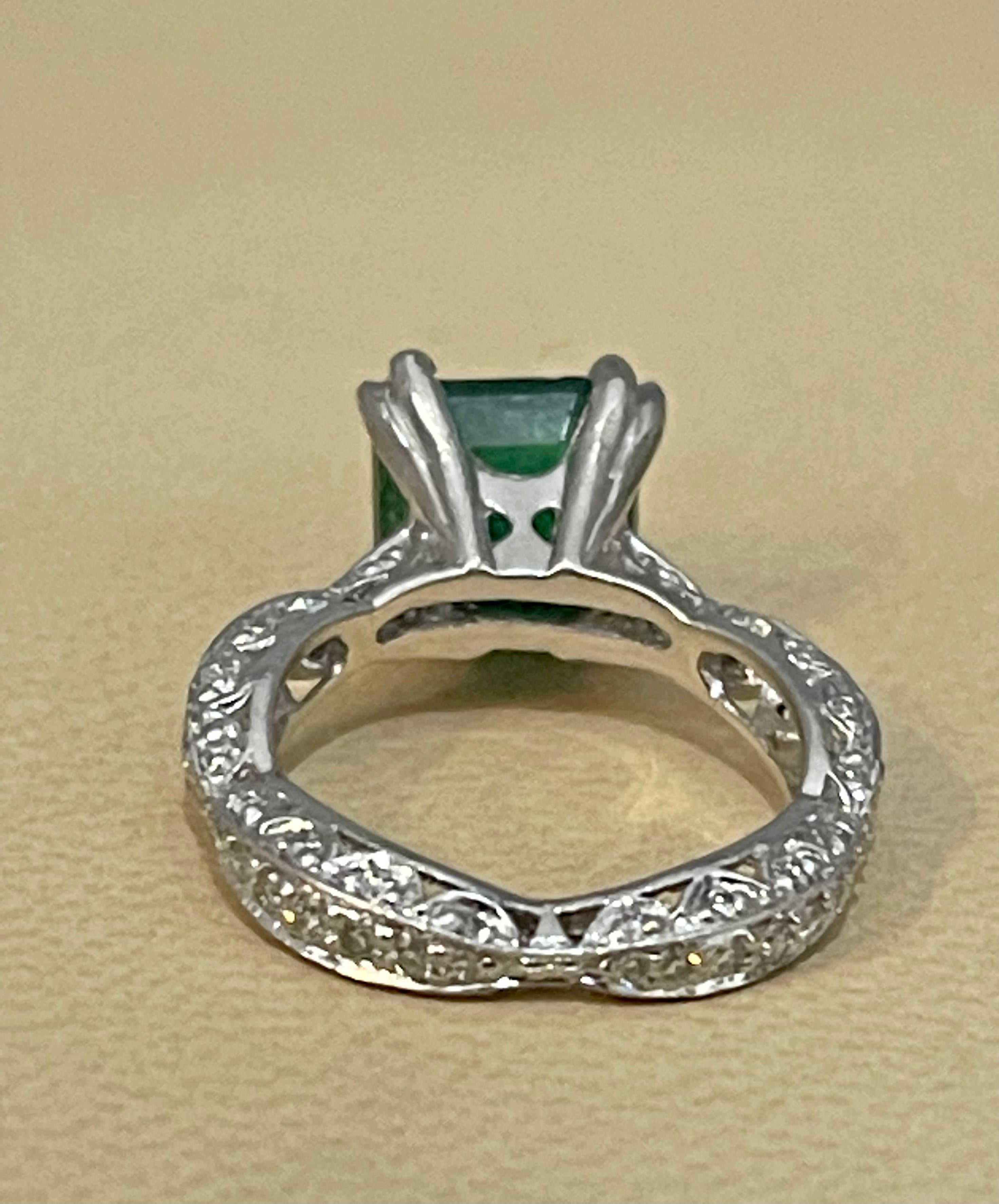 2 Carat Natural Emerald Cut Emerald & 0.85 Ct Diamond Ring in Platinum For Sale 2