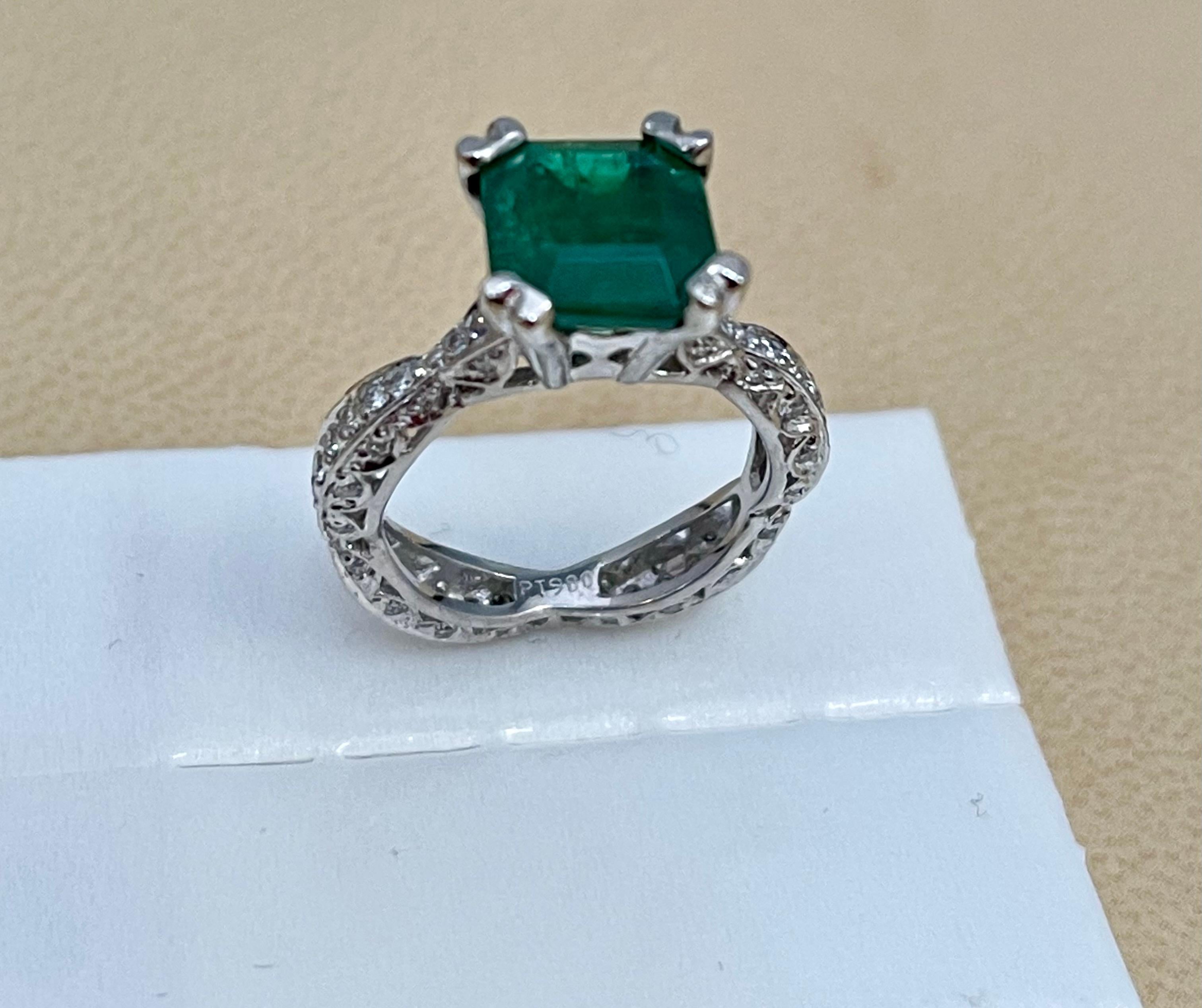 2 Carat Natural Emerald Cut Emerald & 0.85 Ct Diamond Ring in Platinum For Sale 3