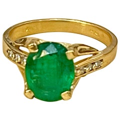 2 Carat Natural Oval Emerald Ring 14 Karat Yellow Gold