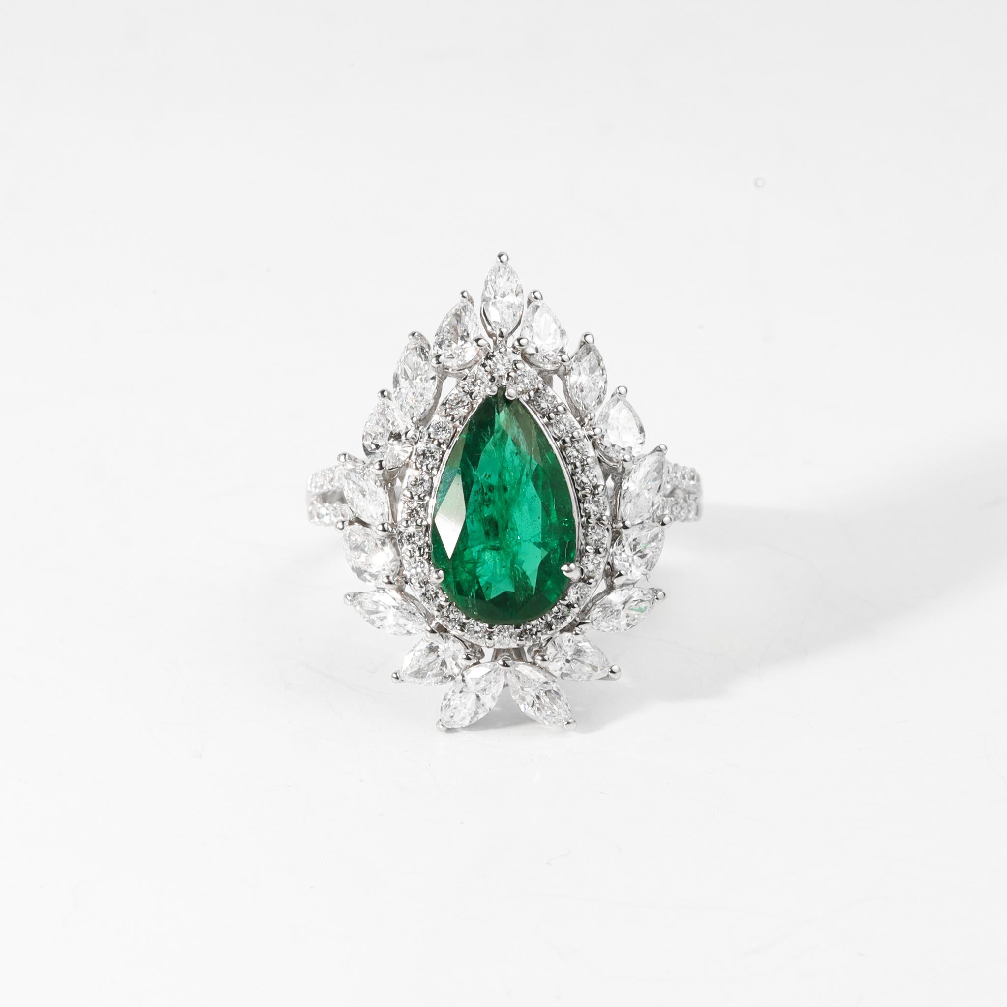Anillo de compromiso de cóctel con diamante esmeralda pera natural de 2 quilates y oro blanco de 18k

Disponible en oro blanco de 18 quilates.

El mismo diseño se puede hacer también con otras piedras preciosas personalizadas por encargo.

Detalles