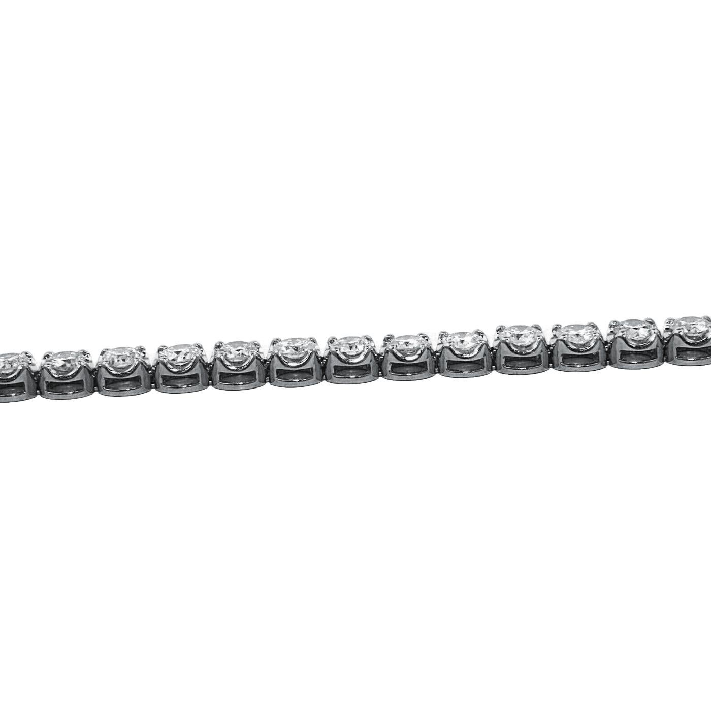 Moderniste Bracelet tennis en or blanc 14 carats avec diamants ronds naturels de 2 carats en vente