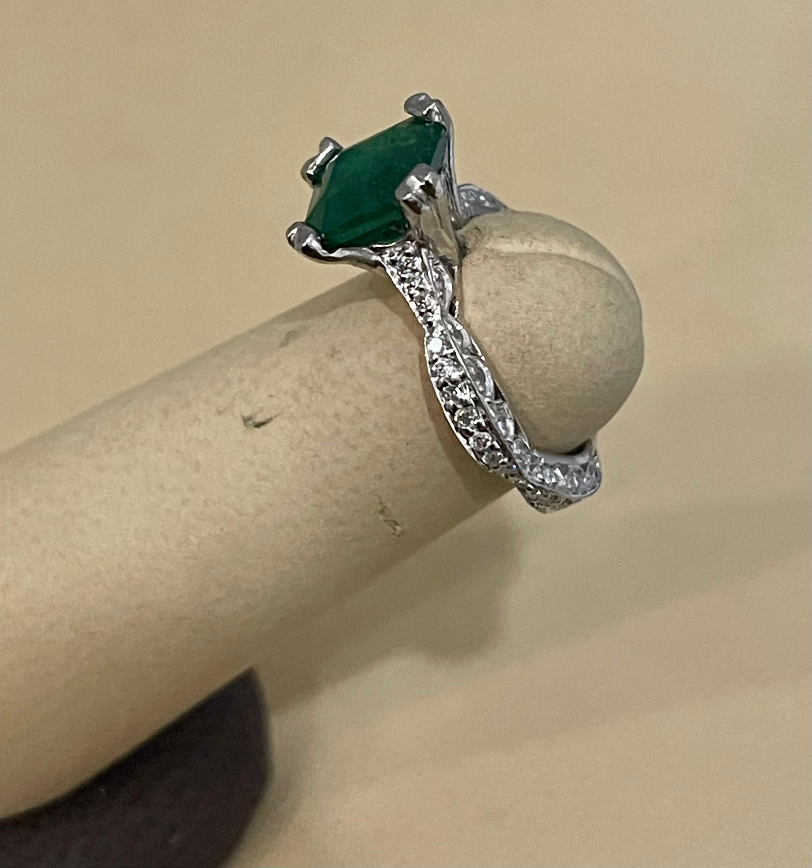 2 Carat Natural Square Emerald & 0.65 Ct Diamond Ring in Platinum For Sale 5