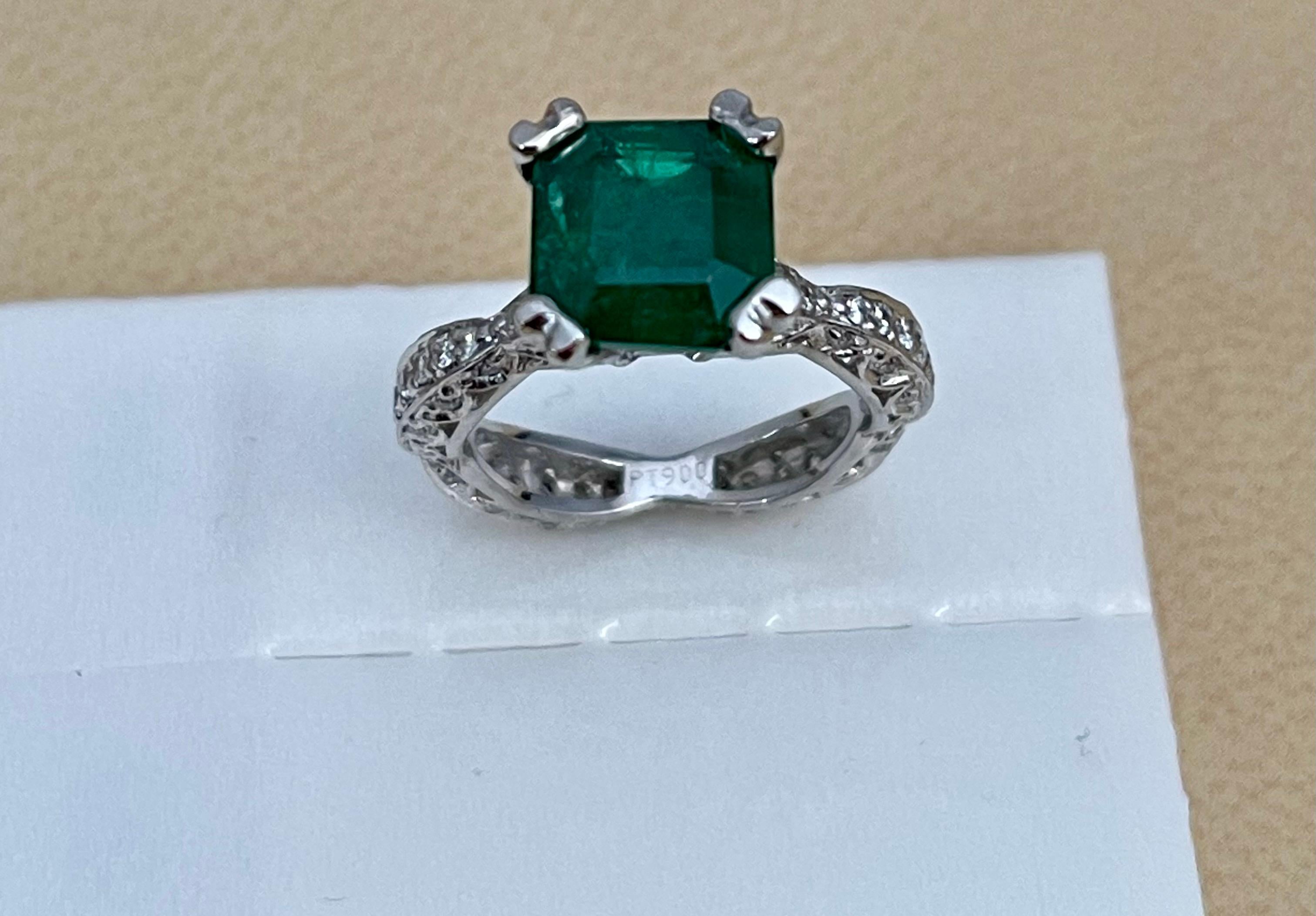 Women's 2 Carat Natural Square Emerald & 0.65 Ct Diamond Ring in Platinum For Sale