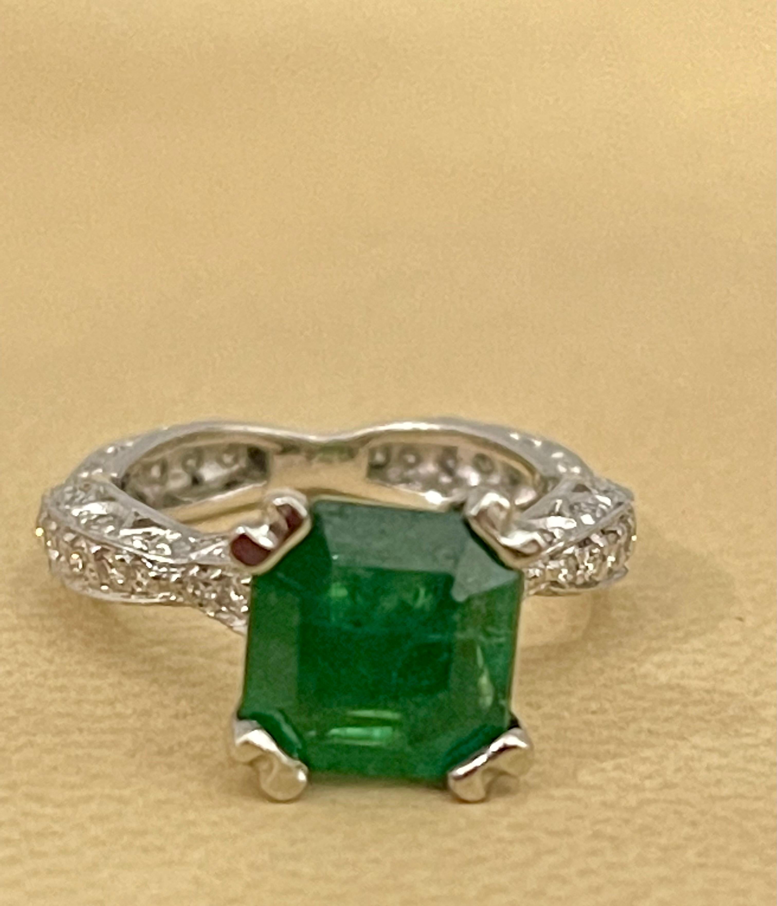 2 Carat Natural Square Emerald & 0.65 Ct Diamond Ring in Platinum For Sale 3