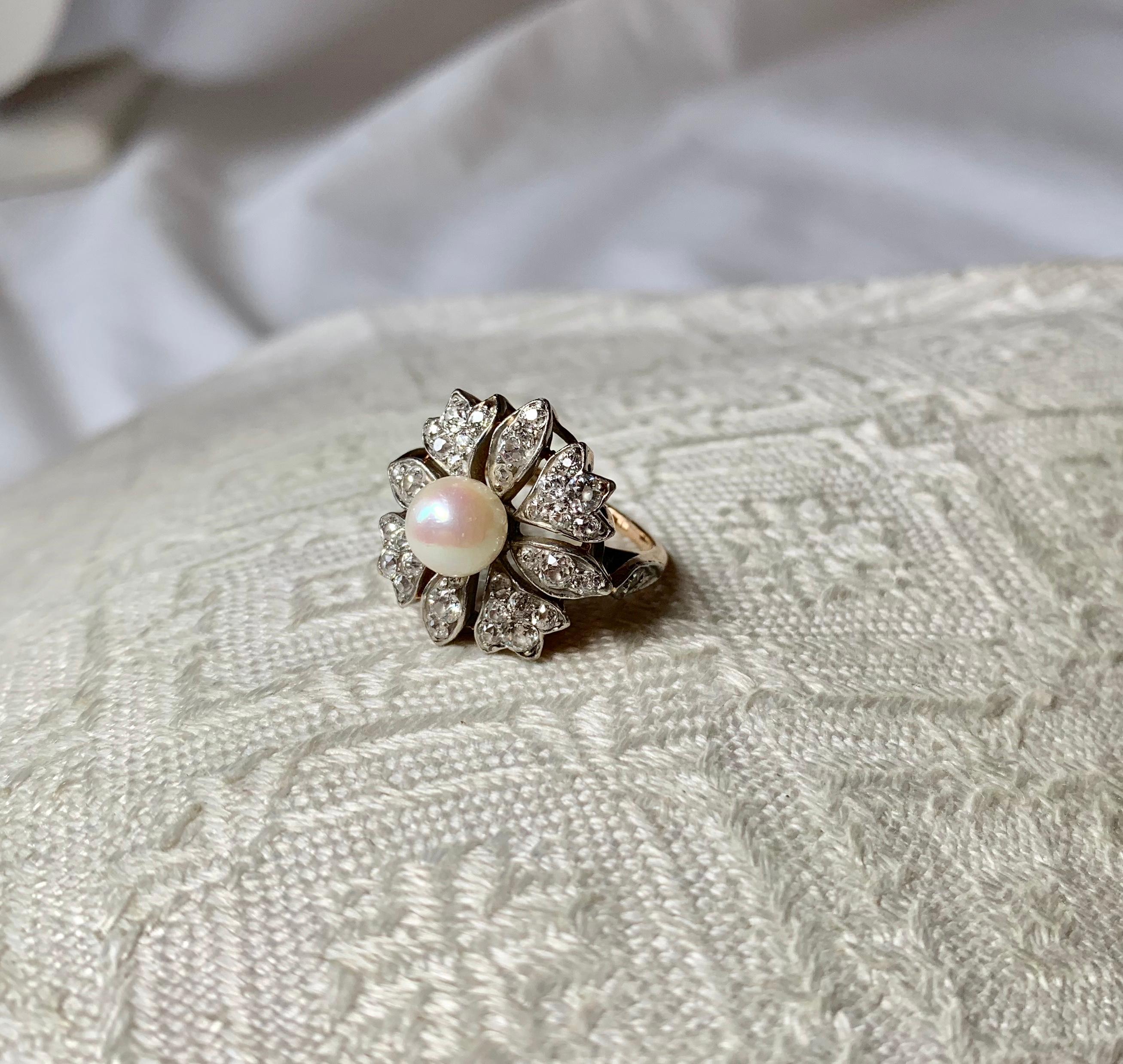 2 Carat Old Mine Cut Diamond Platinum Pearl Ring Antique Victorian Flower Motif In Excellent Condition In New York, NY