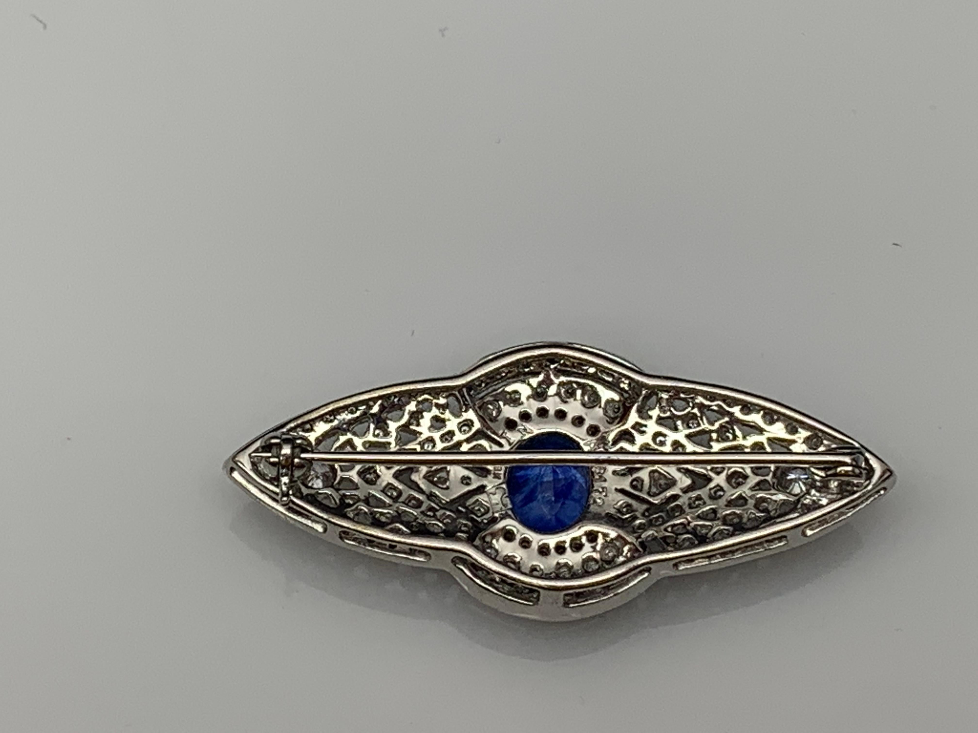 Broche en or blanc 14 carats avec saphir bleu taille ovale de 2 carats et diamants en vente 4