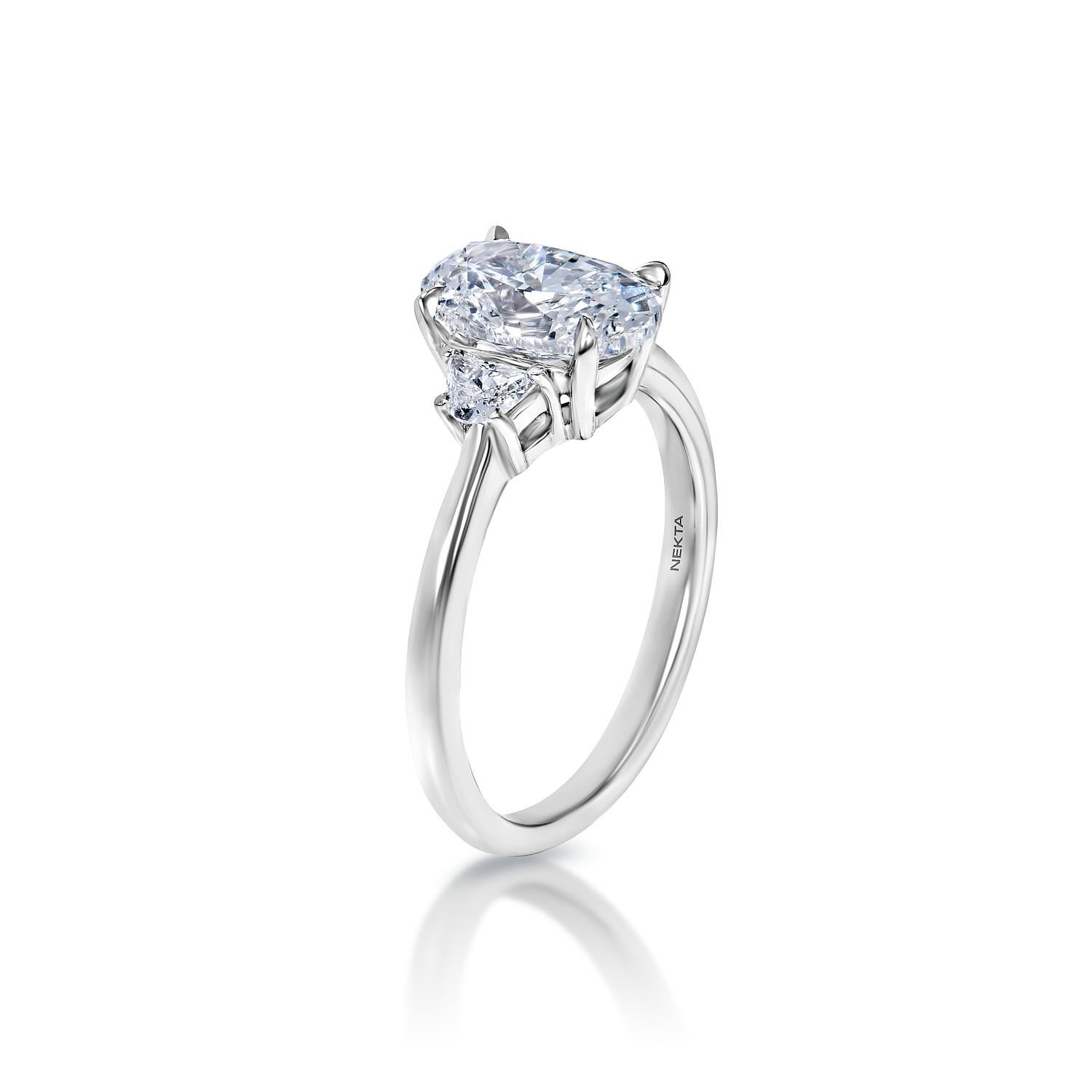 2 carat oval cut diamond ring