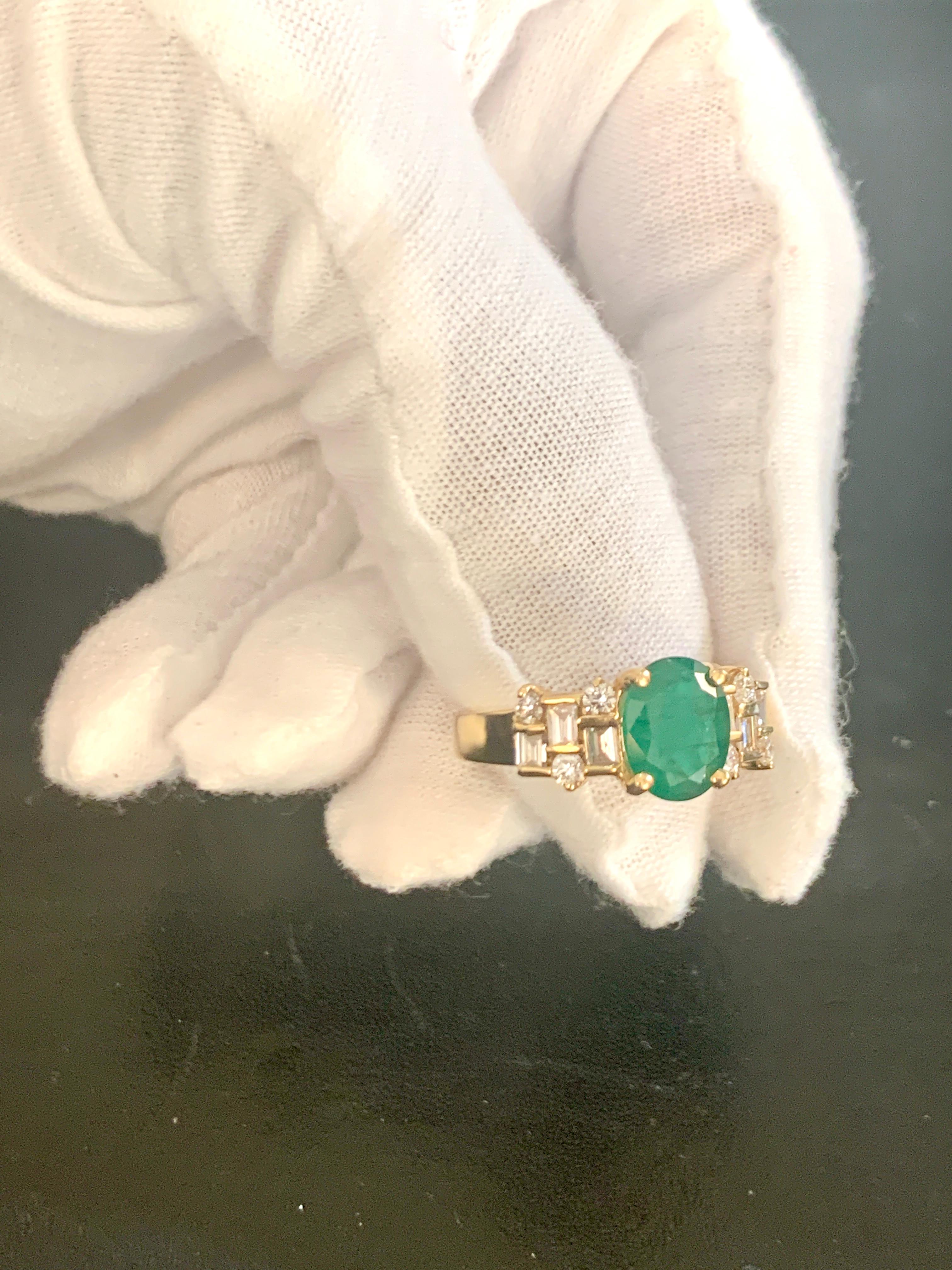 Women's 2 Carat Oval Cut Emerald and 0.5 Carat Diamond Ring 18 Karat Yellow Gold For Sale