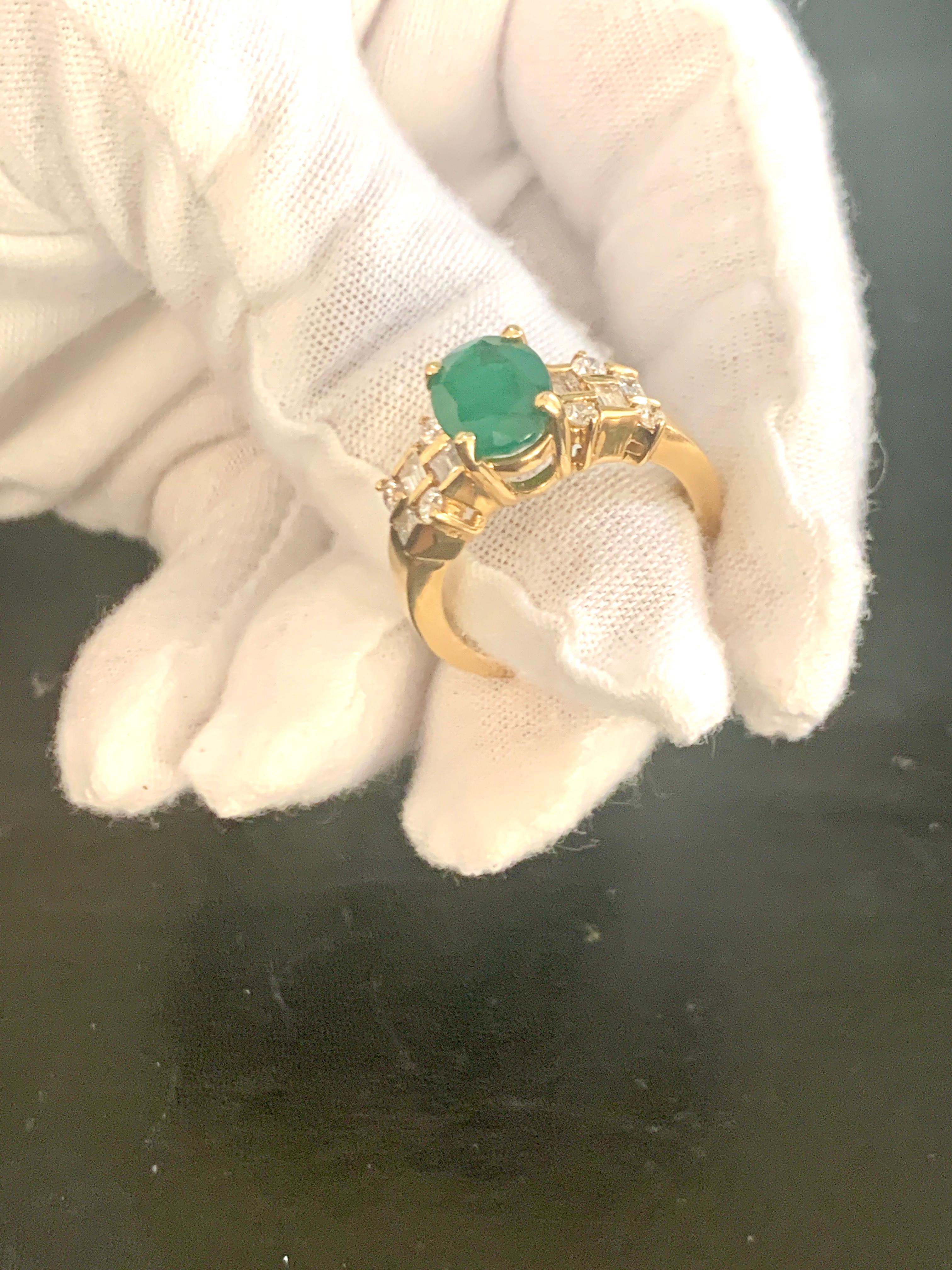 2 Carat Oval Cut Emerald and 0.5 Carat Diamond Ring 18 Karat Yellow Gold For Sale 1