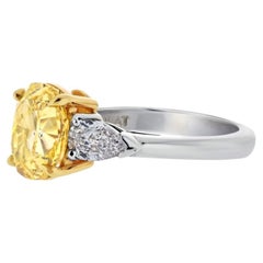 2 Carat Oval Diamond Ring Fancy Yellow 14K White Gold Rare Fancy-Color Splendour