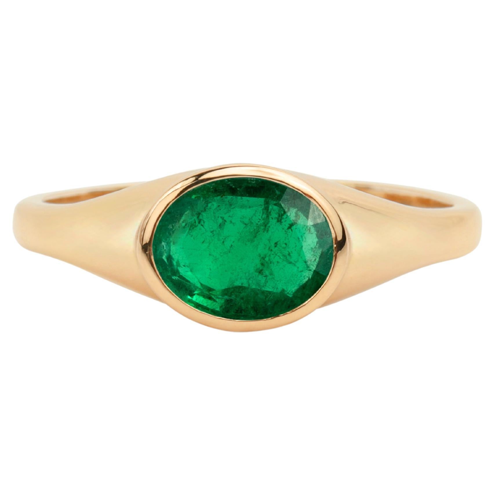 2 Carat Oval Natural Emerald Signet Ring for Men and Women in 18k Solid Gold  For Sale