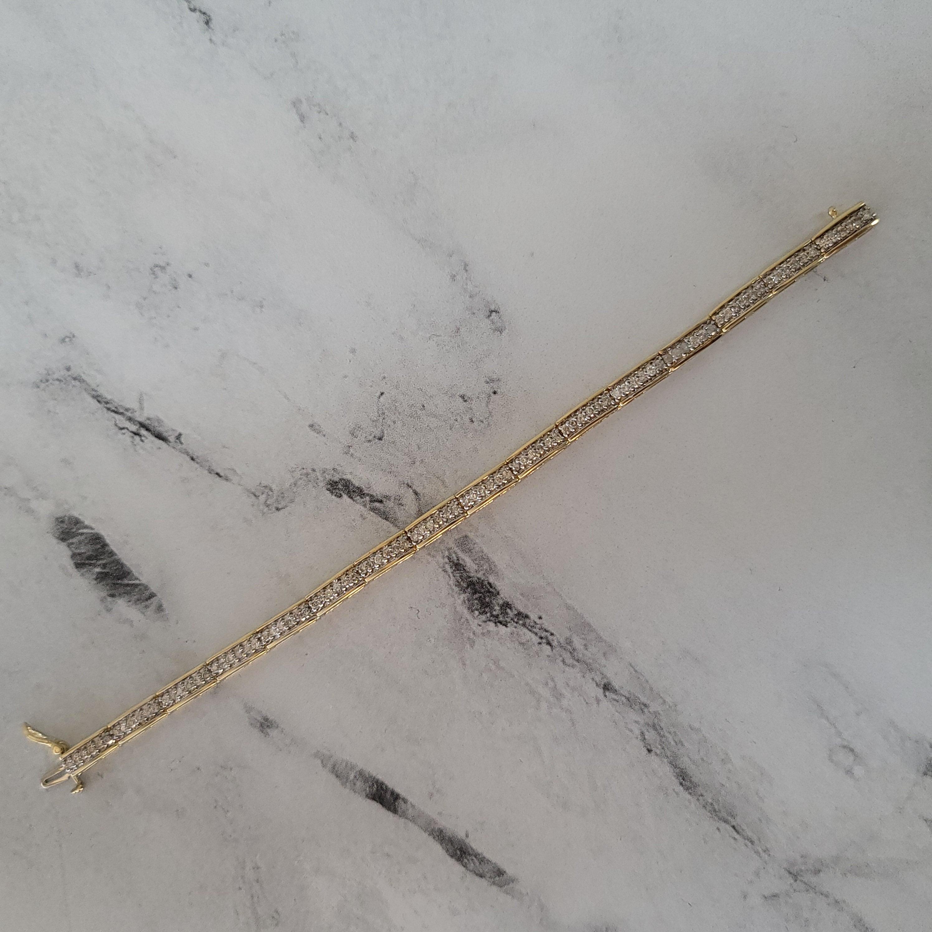Bracciale tennis con 2 carati di diamanti in pavé in oro 14k In condizioni Nuovo in vendita a Sugar Land, TX