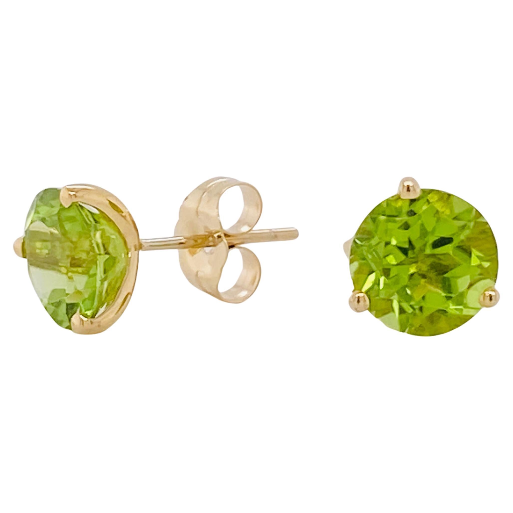  2.80 Ct Peridot Earrings, Green Round Brilliant Shape Yellow Gold Martini Studs For Sale