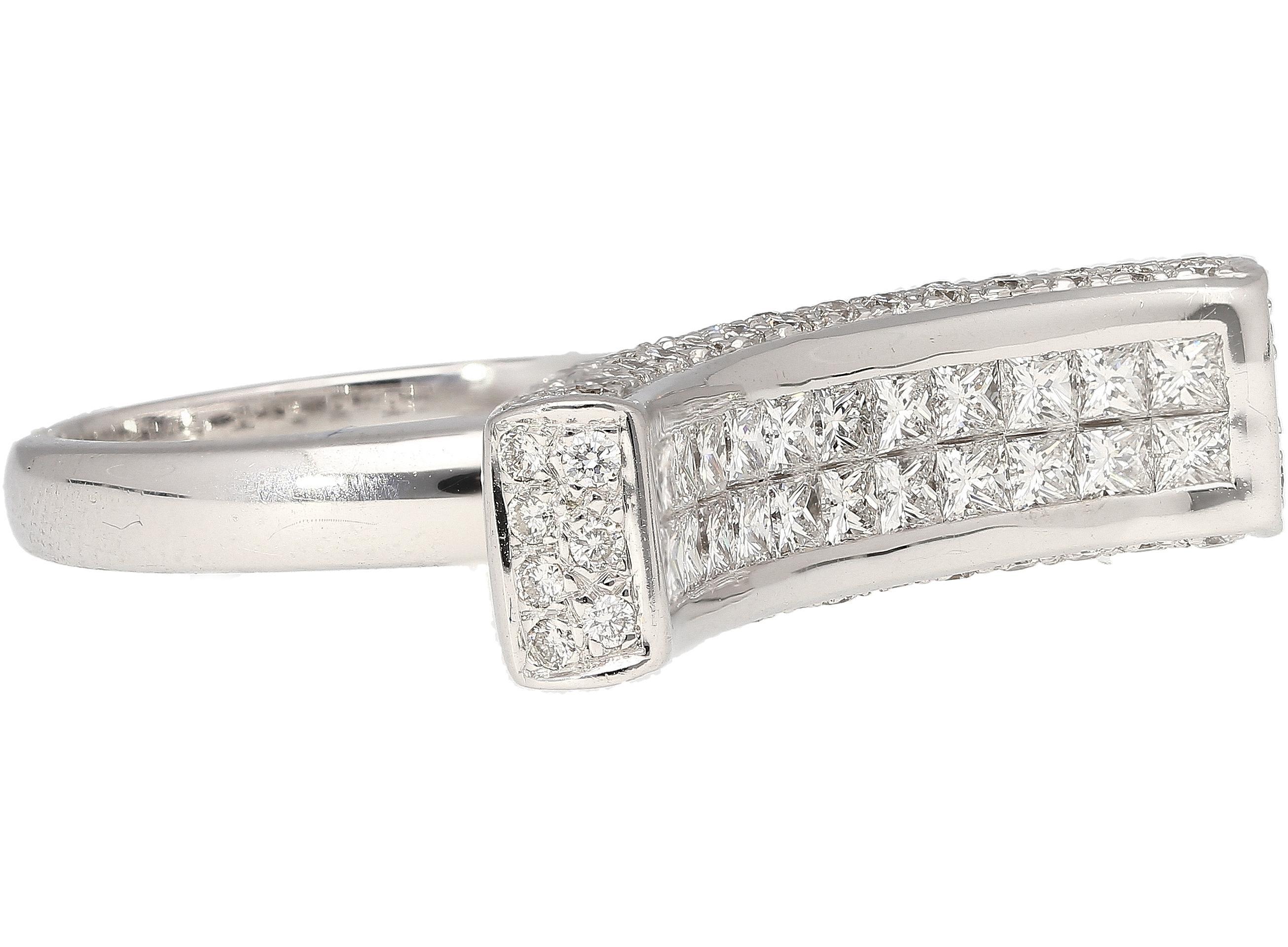 2 Carat Princess Cut Diamond Encrusted Curved Top Overlap Ring in 18K In New Condition For Sale In Miami, FL