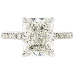 2 Carat Radiant Cut Diamond 'GIA' with Diamonds under the Basket