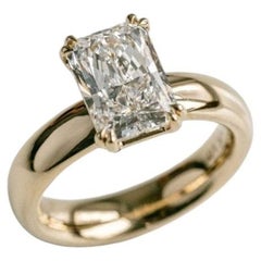 2 Carat Radiant Statement Brilliant White 14K White Gold Effortless Elegance