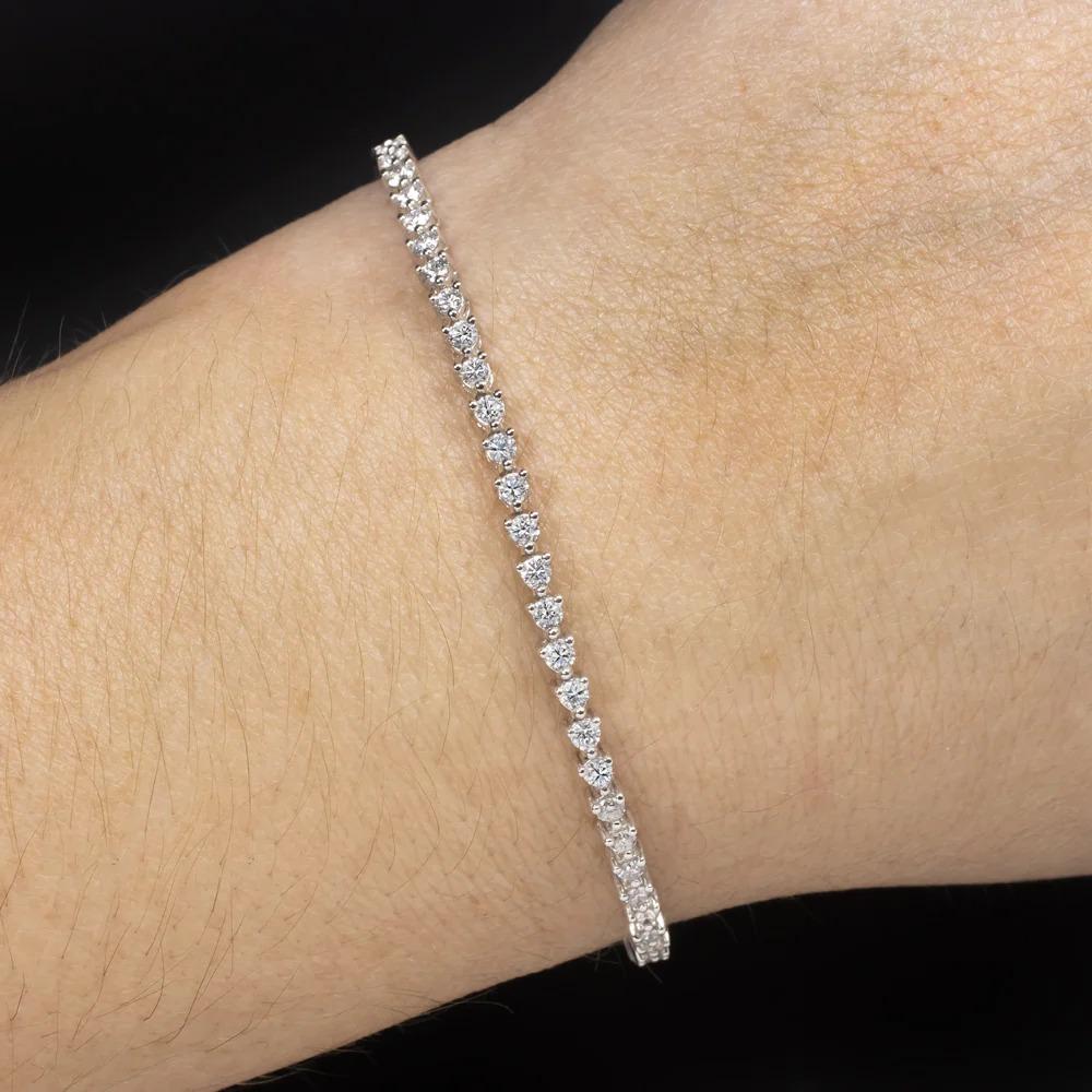 Round Cut 2 Carat Round Brilliant Cut Diamond Bracelet