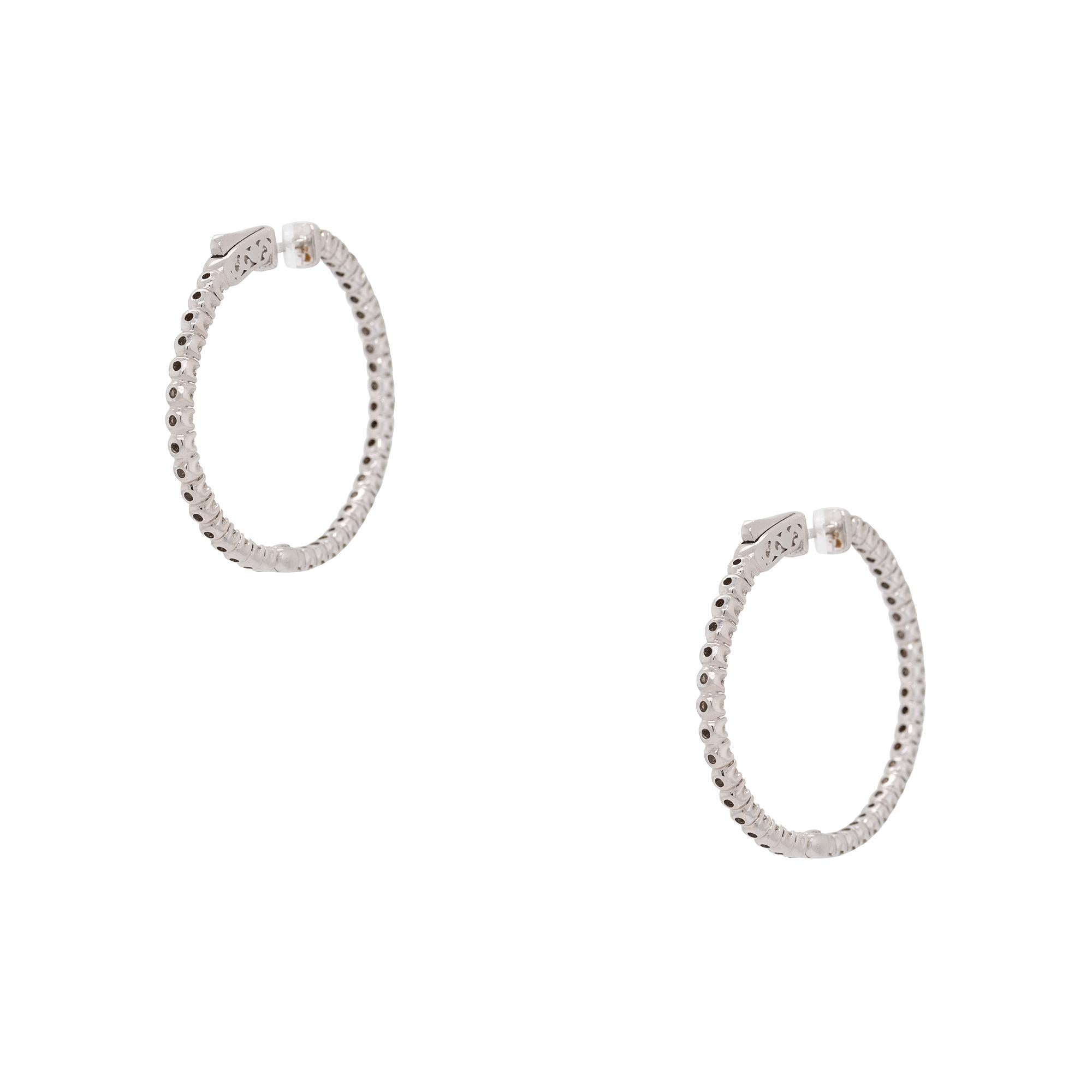 Boucles d'oreilles avec diamants ronds de 2 Carat Inside Out 14 Karat En stock Pour femmes en vente