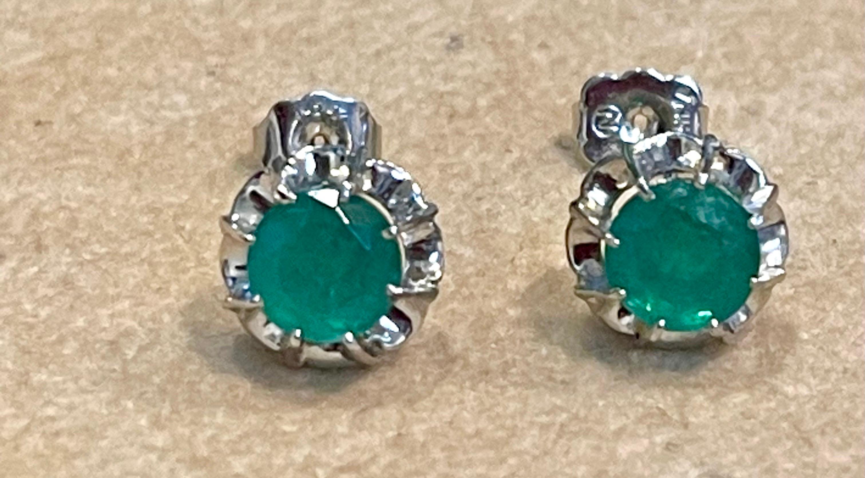 
Approximately 2 Carat Round Natural Emerald  Stud Post Earrings 18 Karat White Gold
Two emerald weighing Approximately  1 ct each 
7 MM Round Emerald 
Each Emerald is  approximately 1 ct or little bigger
Nice quality of emerald is used to make
