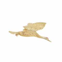 .2 Carat Ruby Yellow Gold Textured Duck Brooch