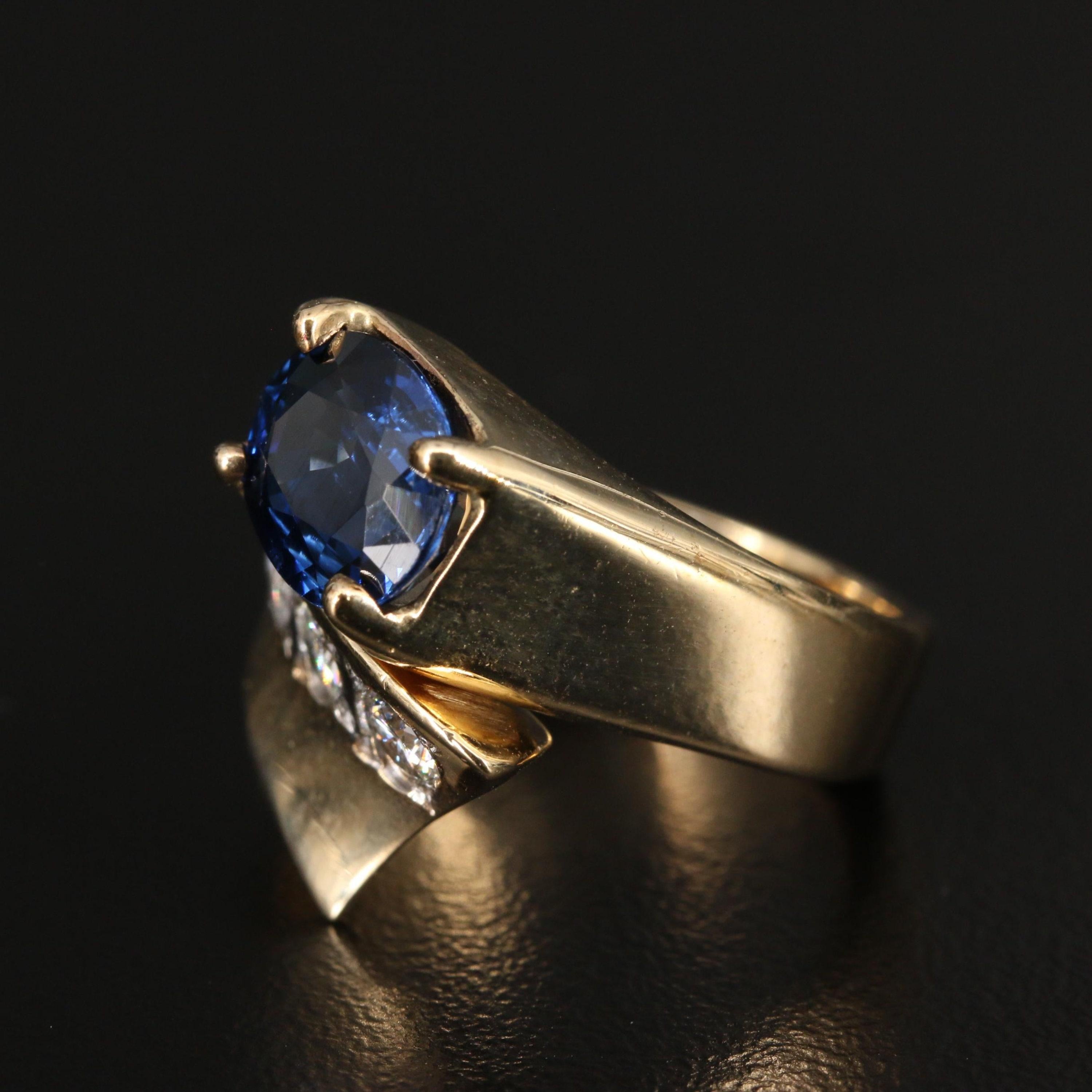 En vente :  Alliance de fiançailles victorienne en saphir 2,2 carats et halo de diamants 4