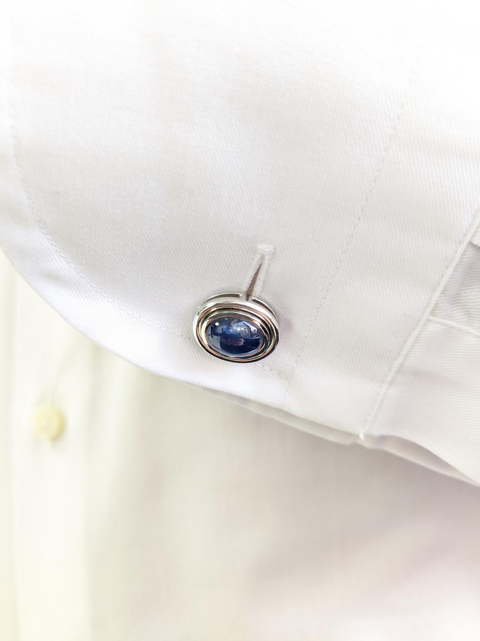 Contemporary 2 Carat Sapphire Cabochon and 18 Karat White Gold Cufflinks For Sale