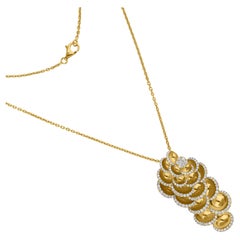 2 Carat SI Clarity HI Color Diamond Flower Pendant Necklace 18 Karat Yellow Gold
