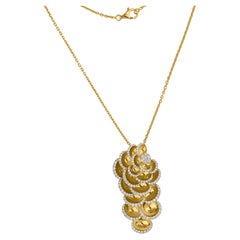 2 Carat SI Clarity HI Color Diamond Flower Pendant Necklace 18 Karat Yellow Gold