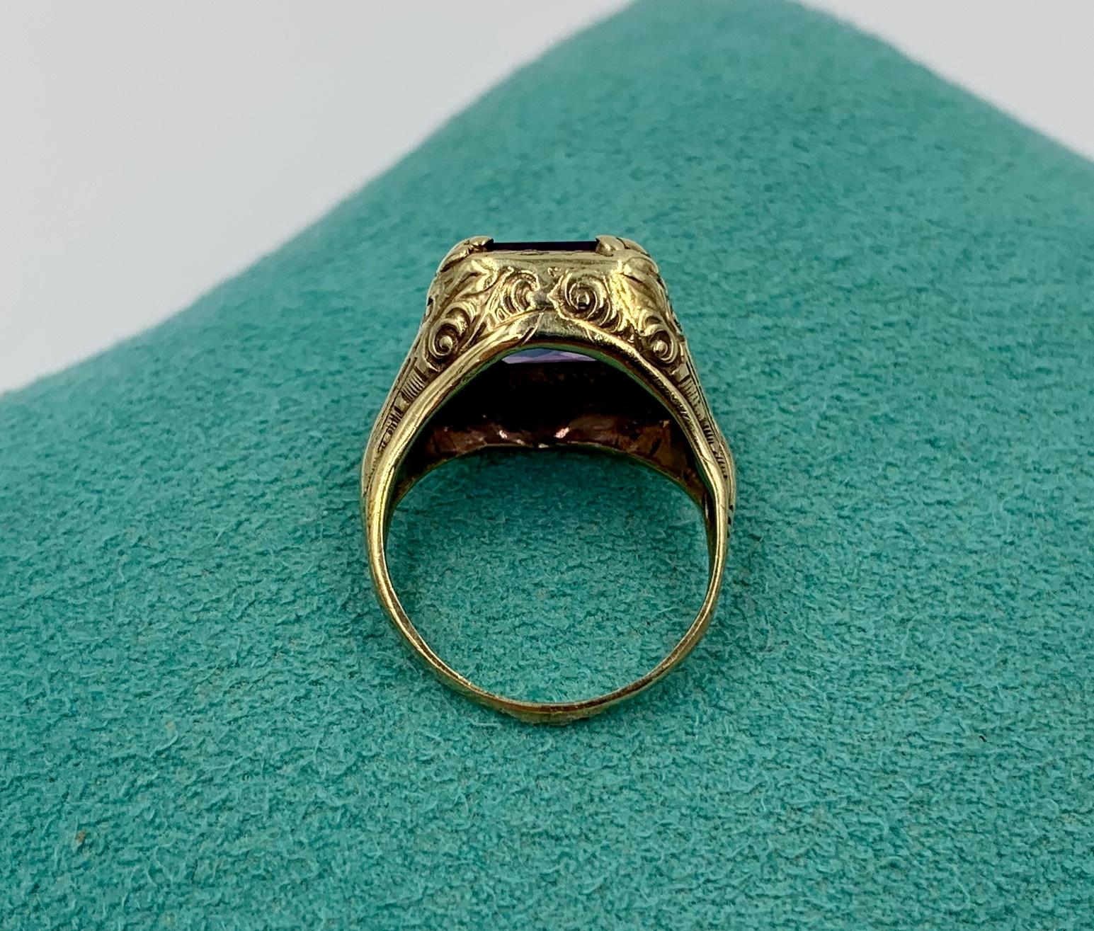 2 Carat Siberian Amethyst Ring 14 Karat Yellow Gold 4