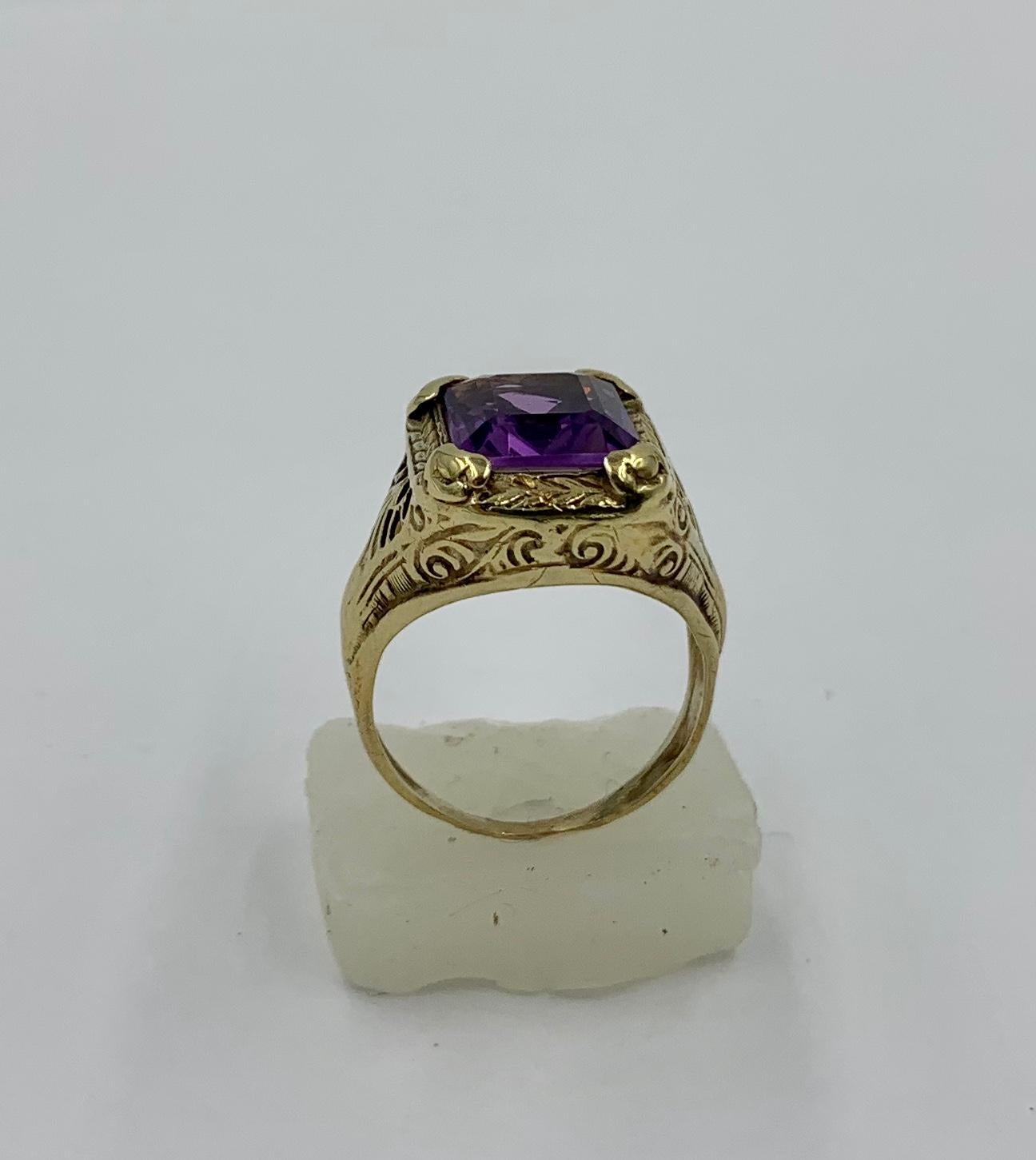 2 Carat Siberian Amethyst Ring 14 Karat Yellow Gold 5