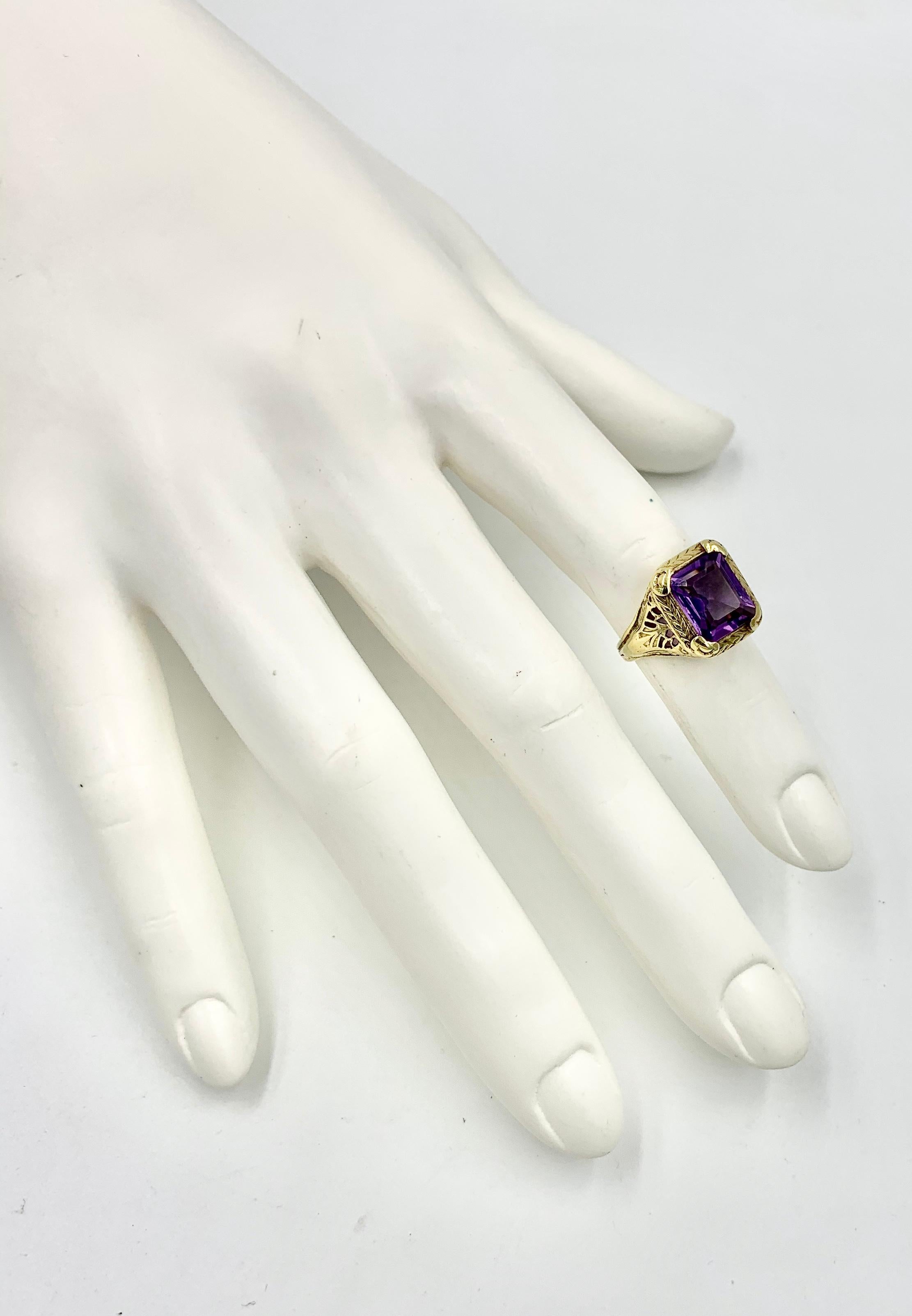 Contemporary 2 Carat Siberian Amethyst Ring 14 Karat Yellow Gold