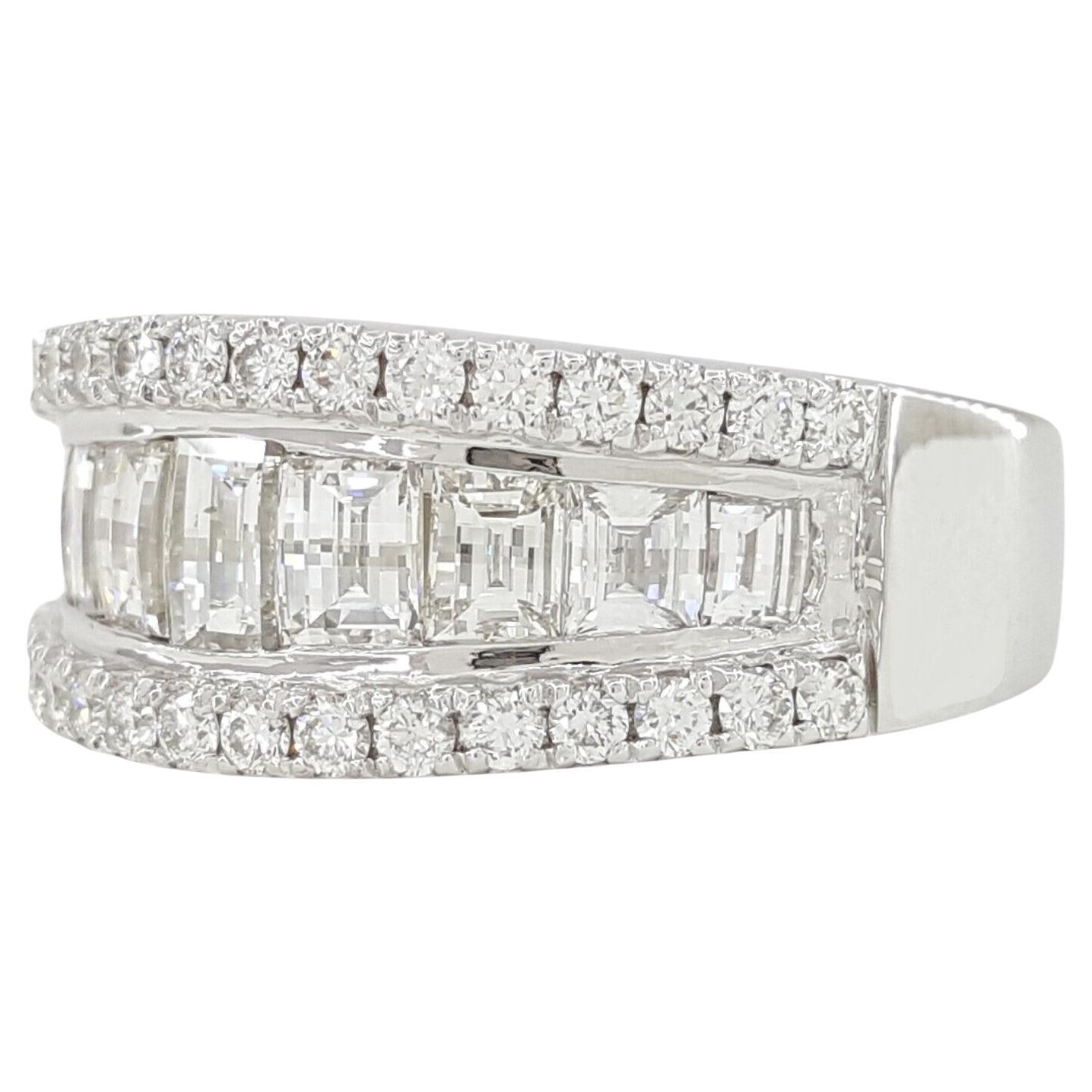 2 Carat Three Row Baguette & Round Brilliant Cut Diamond Ring In New Condition For Sale In Rome, IT