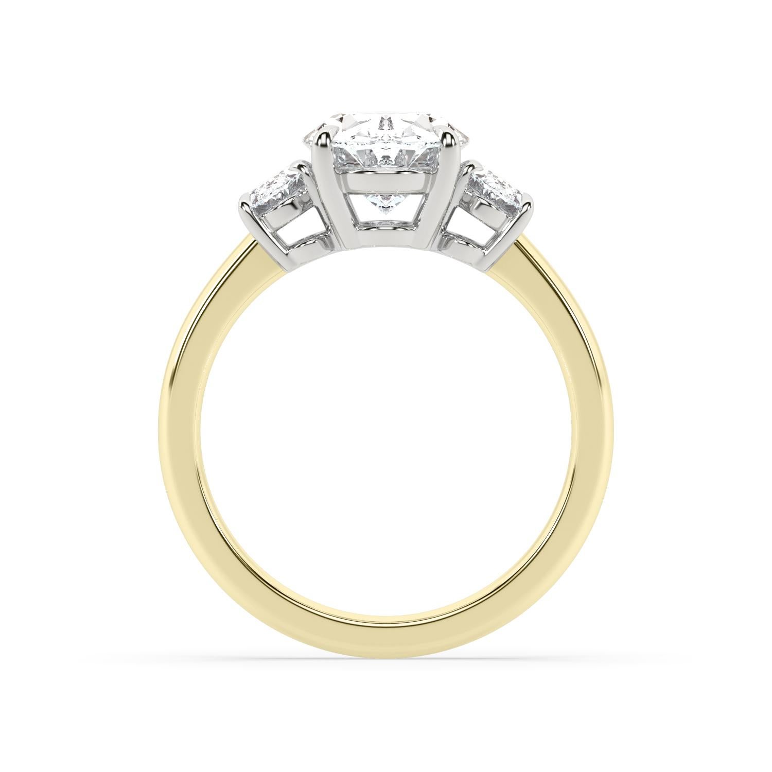 Contemporain Bague de fiançailles à trois pierres en or jaune 14 carats avec diamant ovale de 2 carats en vente