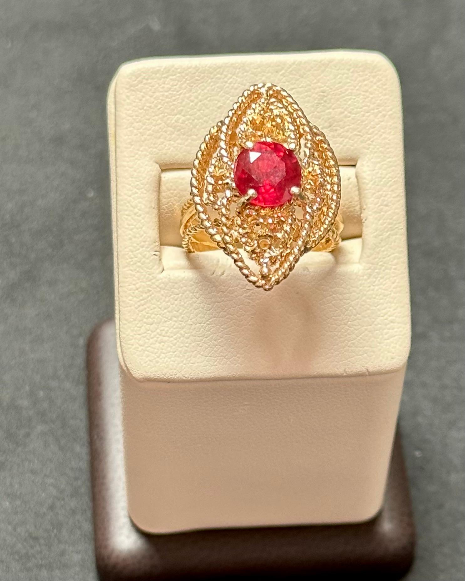 2 Carat Treated Round  Ruby 14 Karat Yellow Gold Cocktail Ring, Vintage For Sale 4