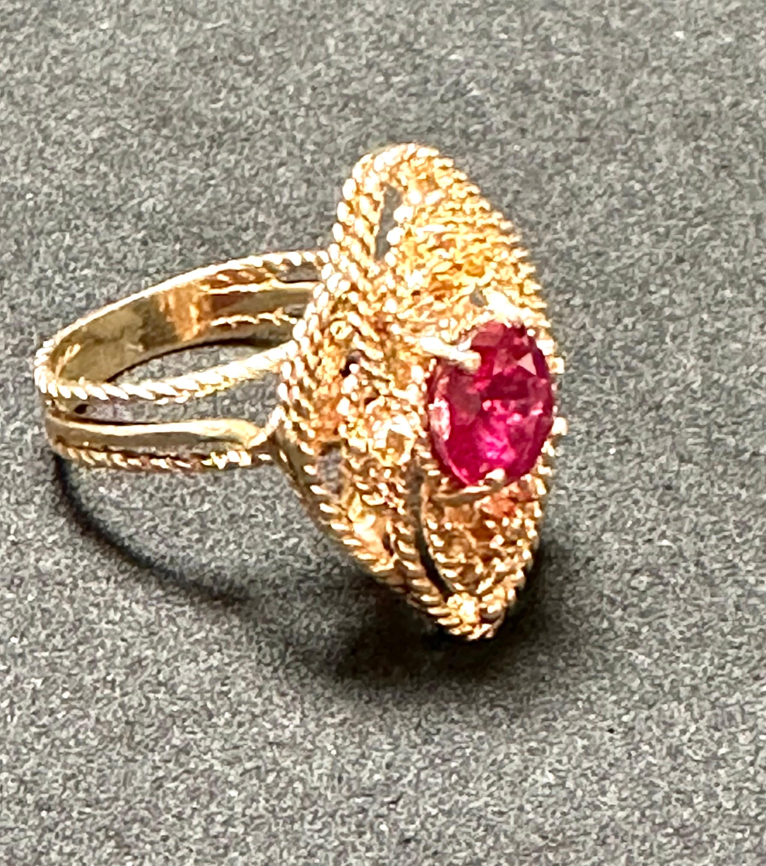 2 Carat Treated Round  Ruby 14 Karat Yellow Gold Cocktail Ring, Vintage For Sale 1