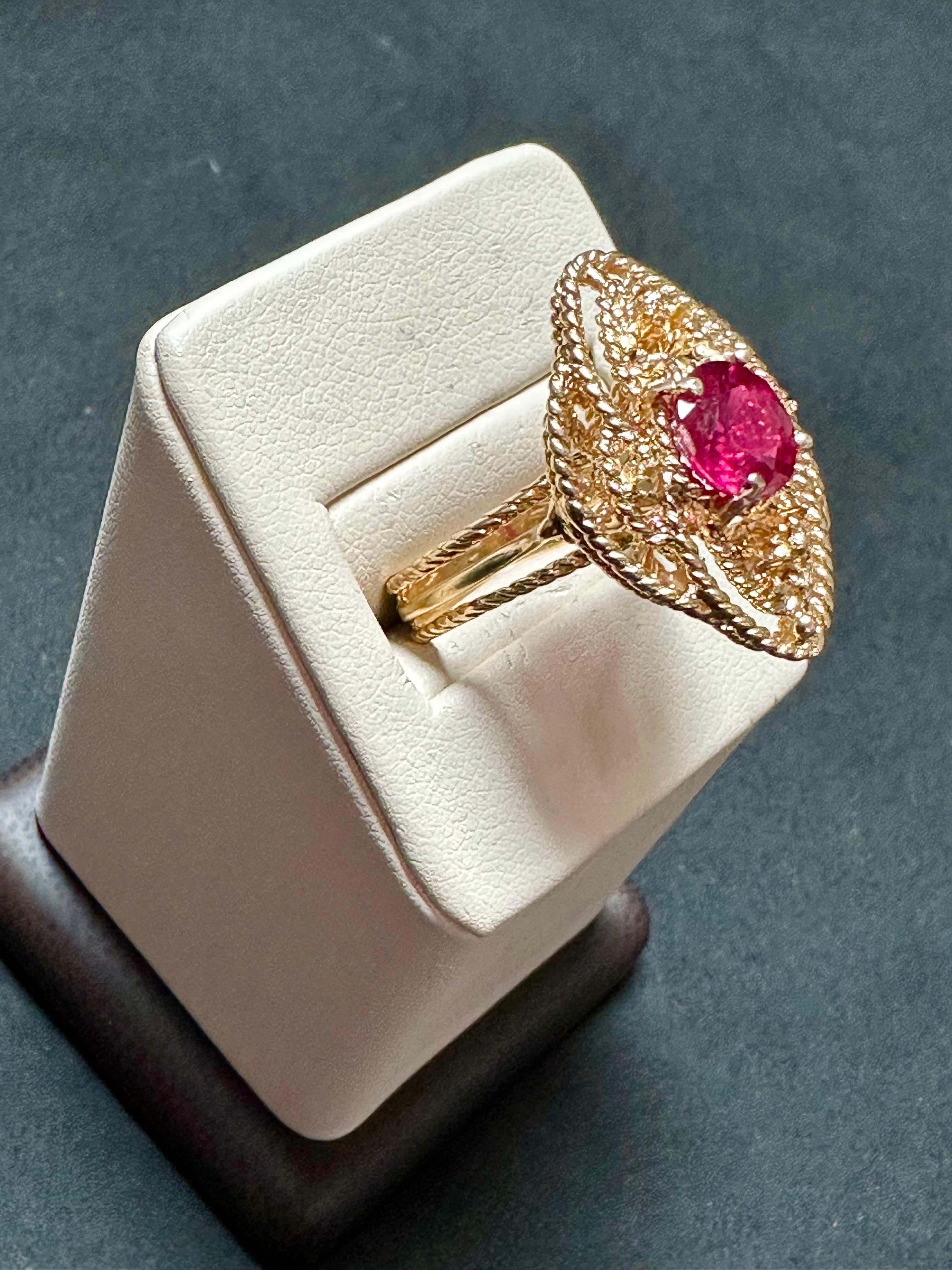 2 Carat Treated Round  Ruby 14 Karat Yellow Gold Cocktail Ring, Vintage For Sale 3
