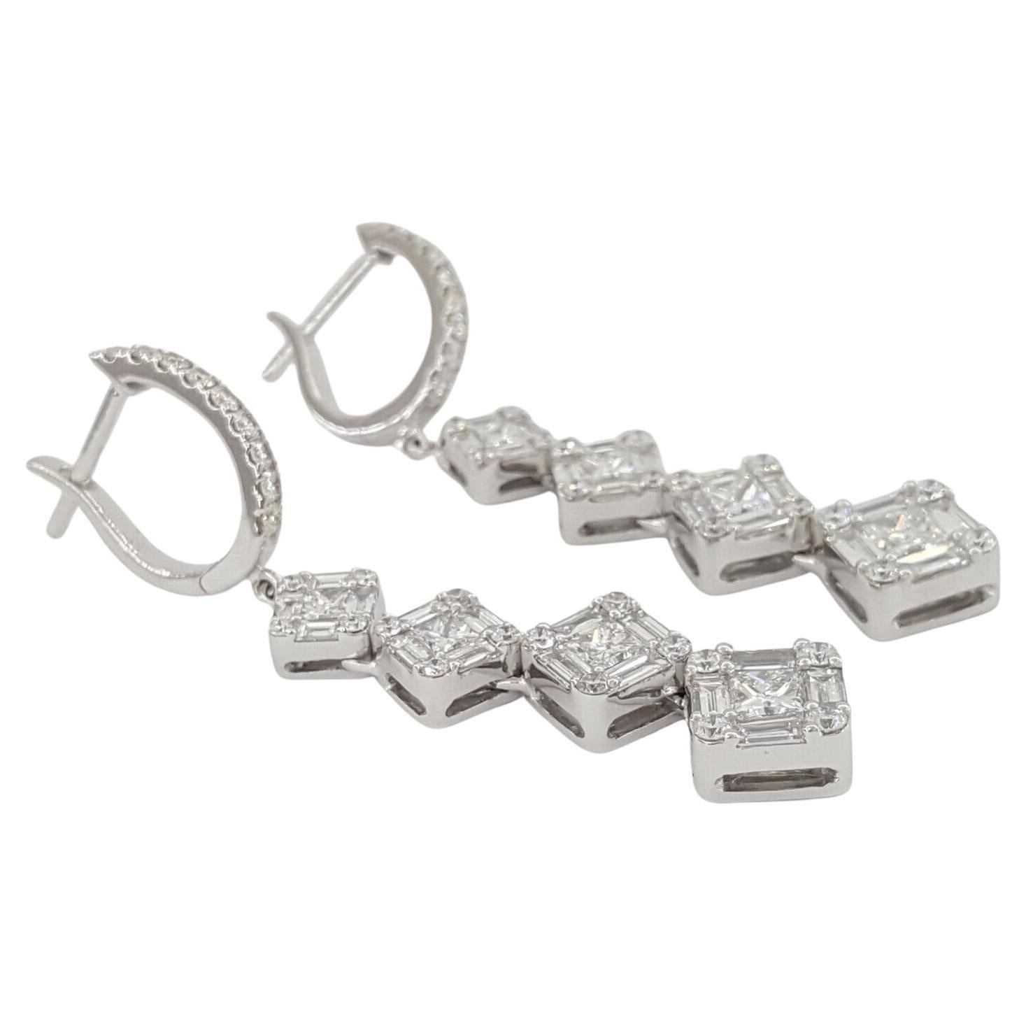 Moderne Boucles d'oreilles pendantes en diamant blanc de 2 carats  en vente