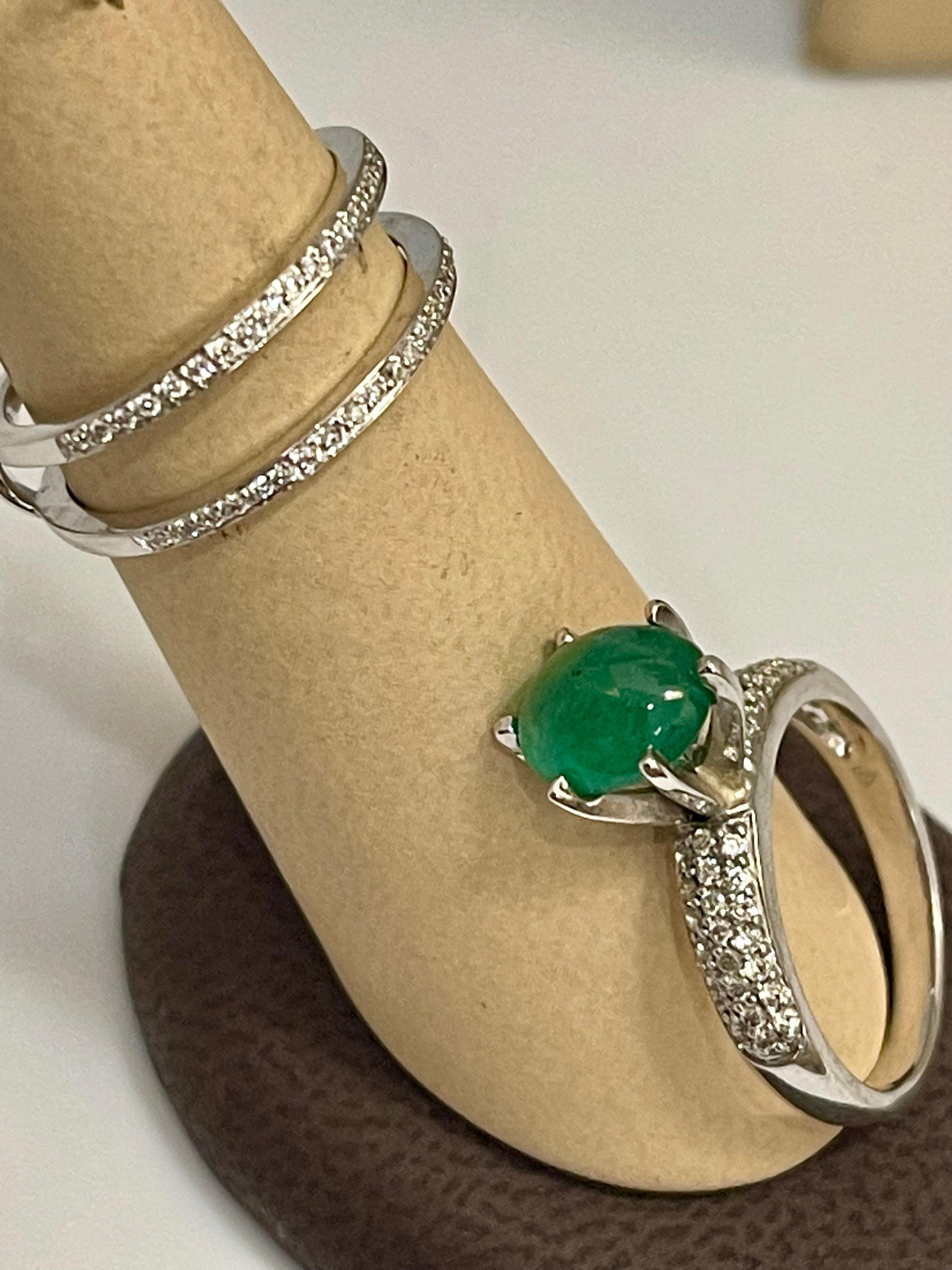 2 Carat Zambian Emerald Cabochon & Diamond Cocktail  Ring 14 Kt Gold with Band For Sale 11