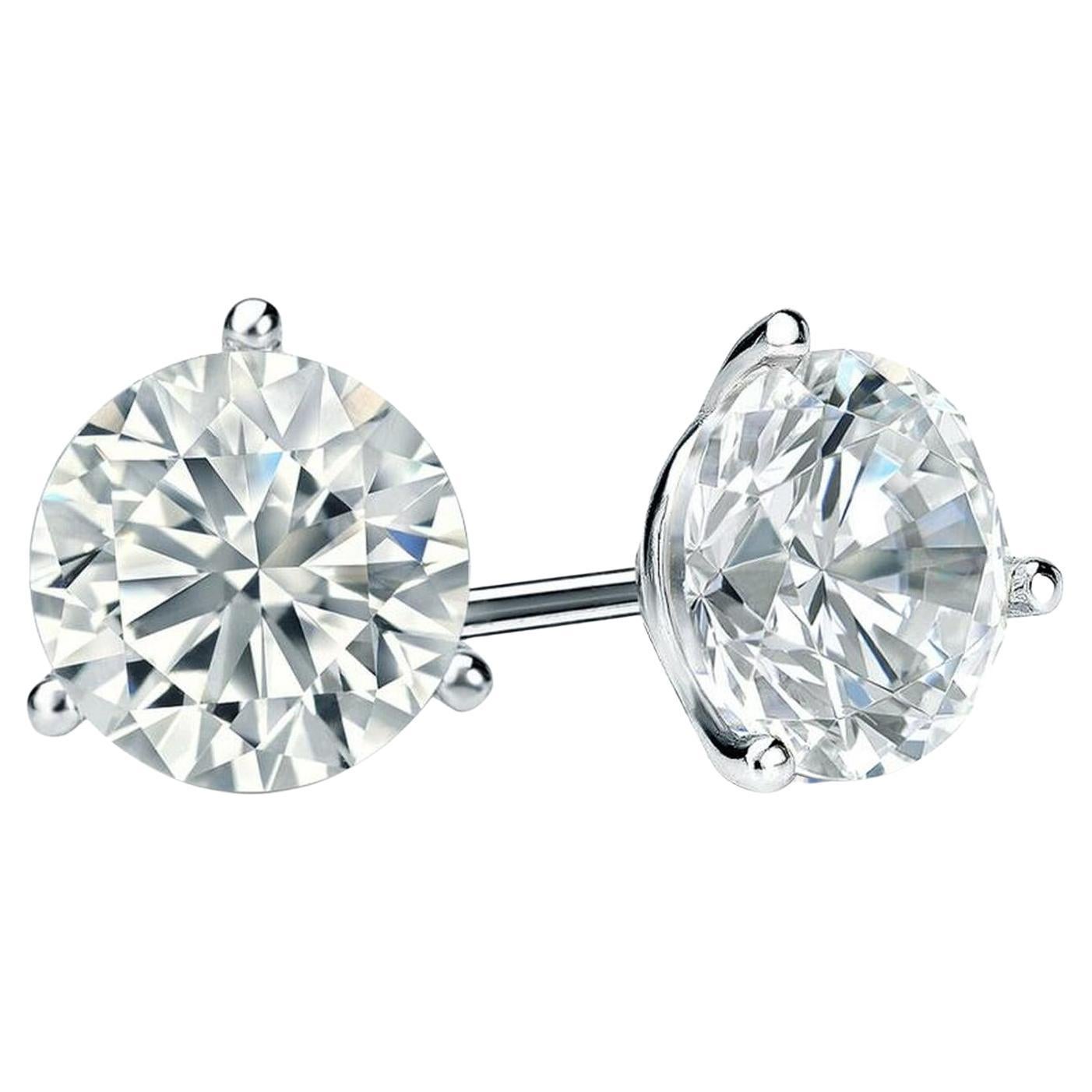 2 Carats 14K White Gold Natural Round Diamond 3 Prong Martini Setting Earrings For Sale