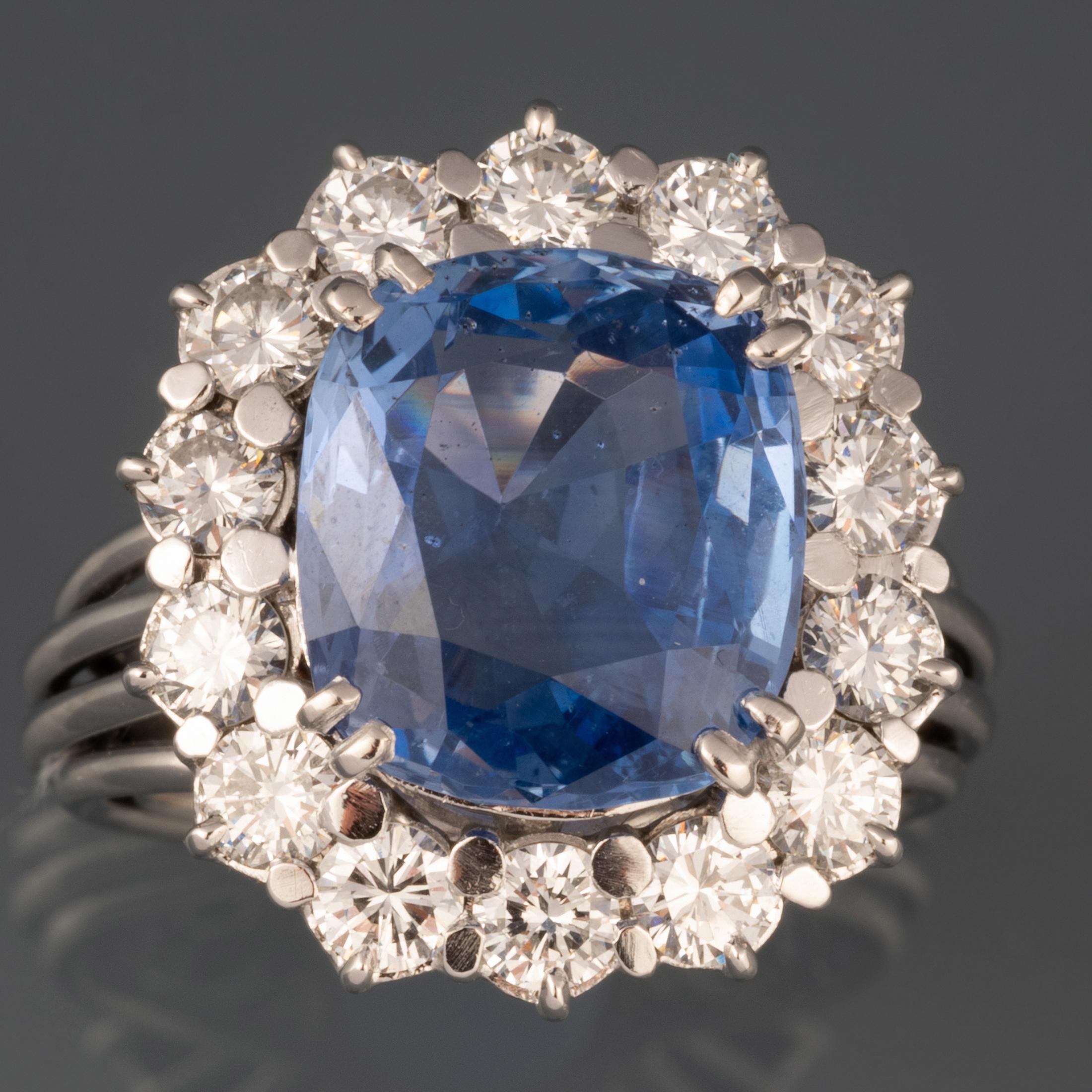 Cushion Cut 2 Carats Diamonds and 7.37 Carats Sapphire French Vintage Ring For Sale