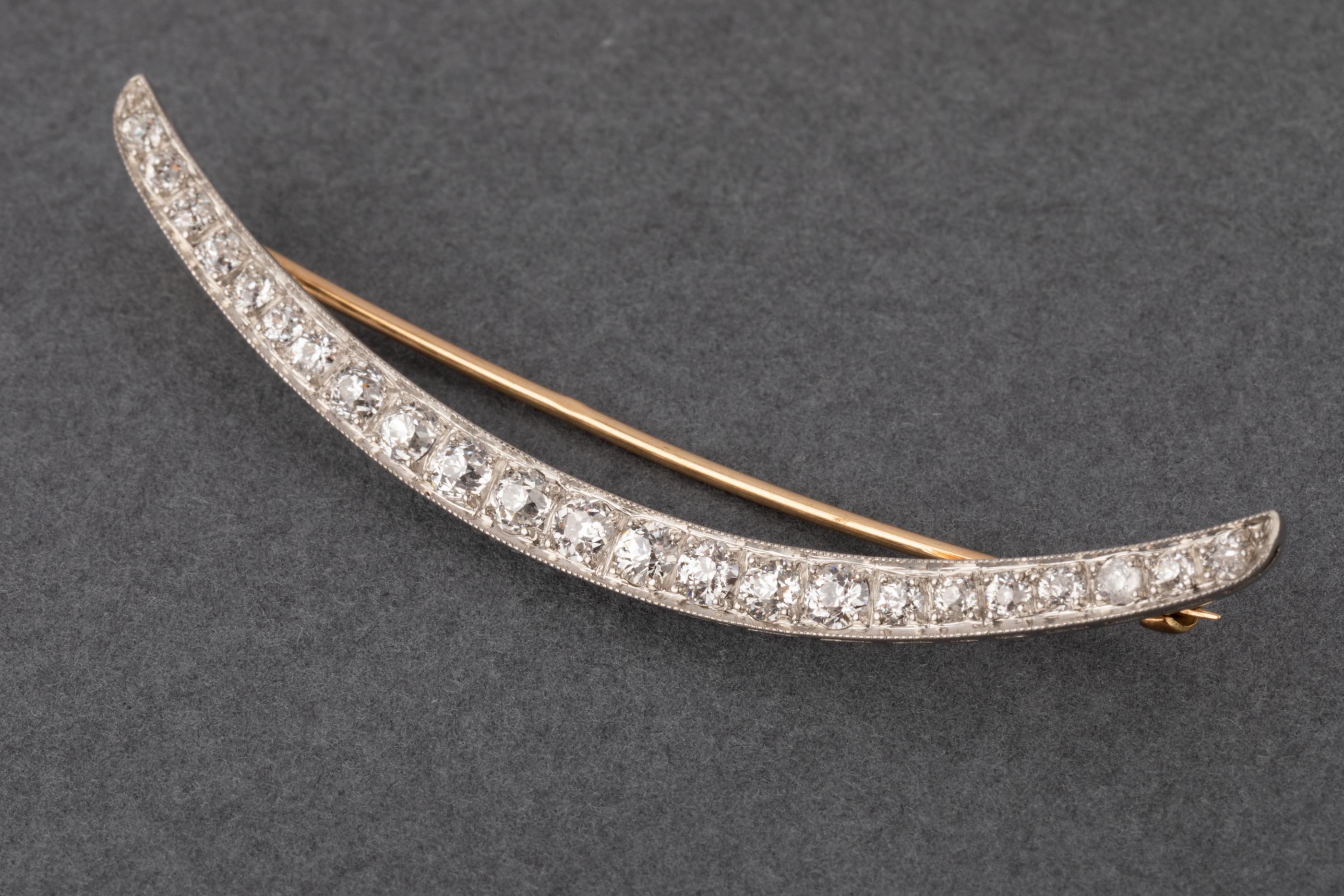 2 Carats Diamonds Antique French Crescent Brooch In Good Condition For Sale In Saint-Ouen, FR