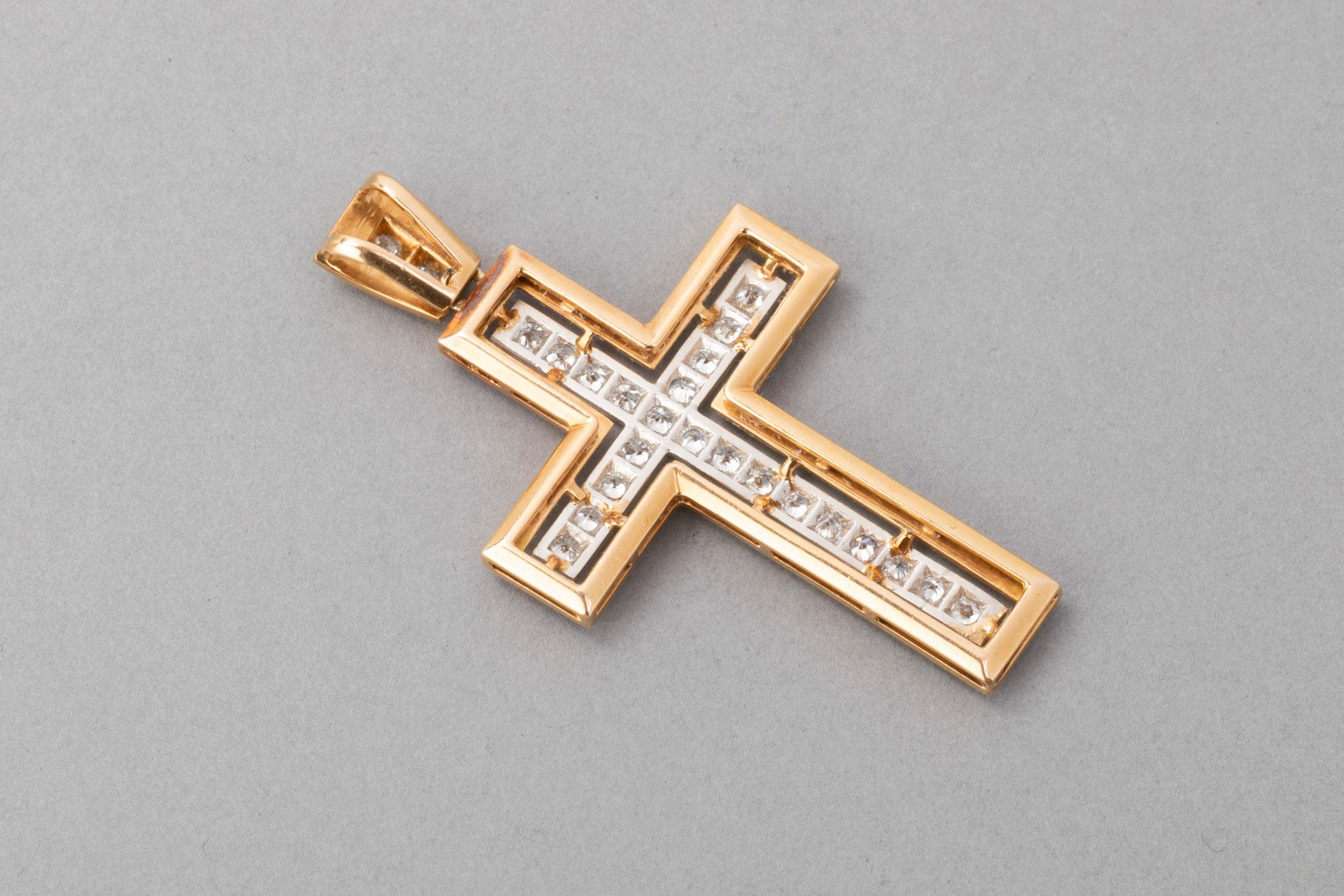 2 Carat Gold and Diamonds French Antique Cross In Good Condition In Saint-Ouen, FR