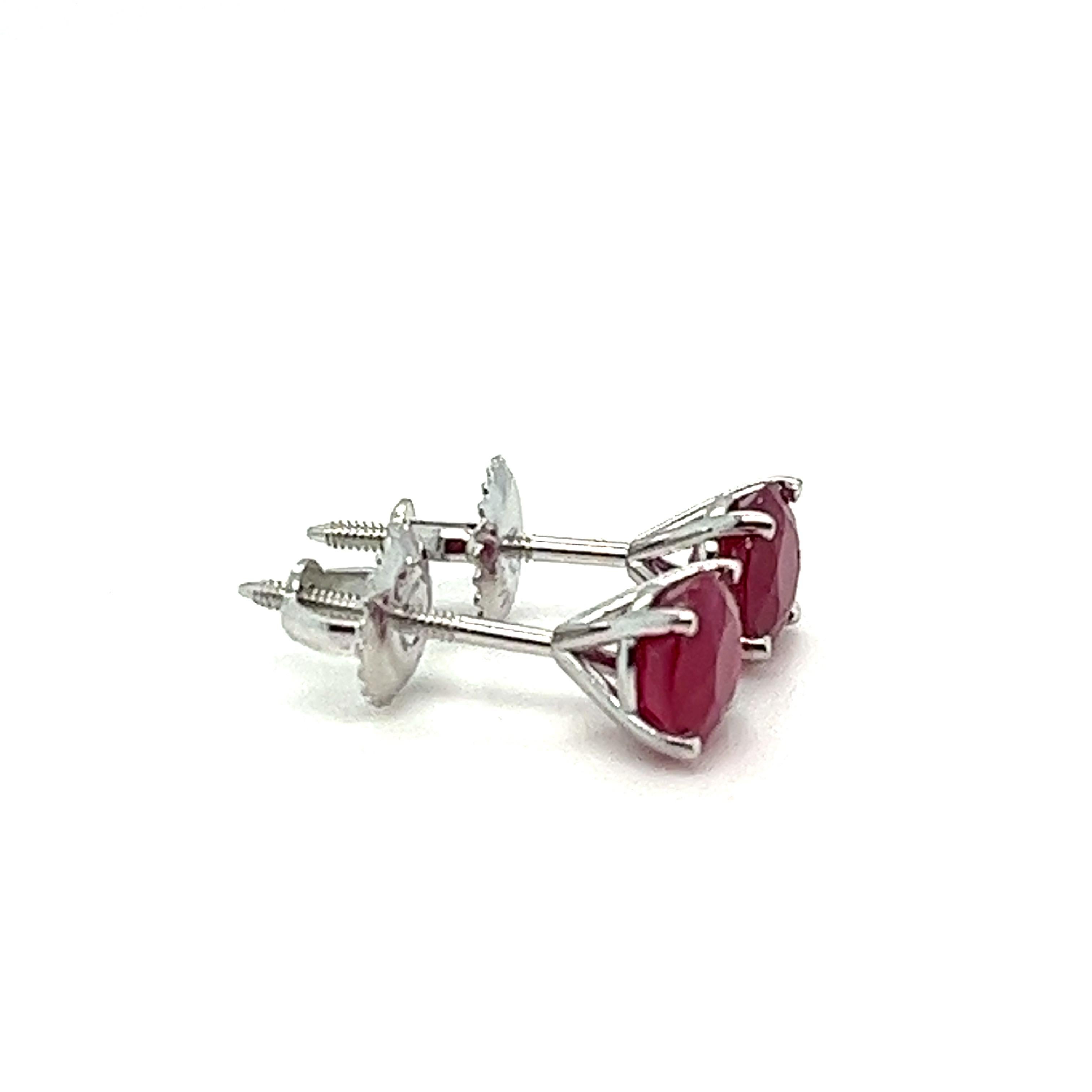 2 Carats Natural Ruby Stud Earring in 14K White Gold, Screw-Backs. In Excellent Condition For Sale In Miami, FL