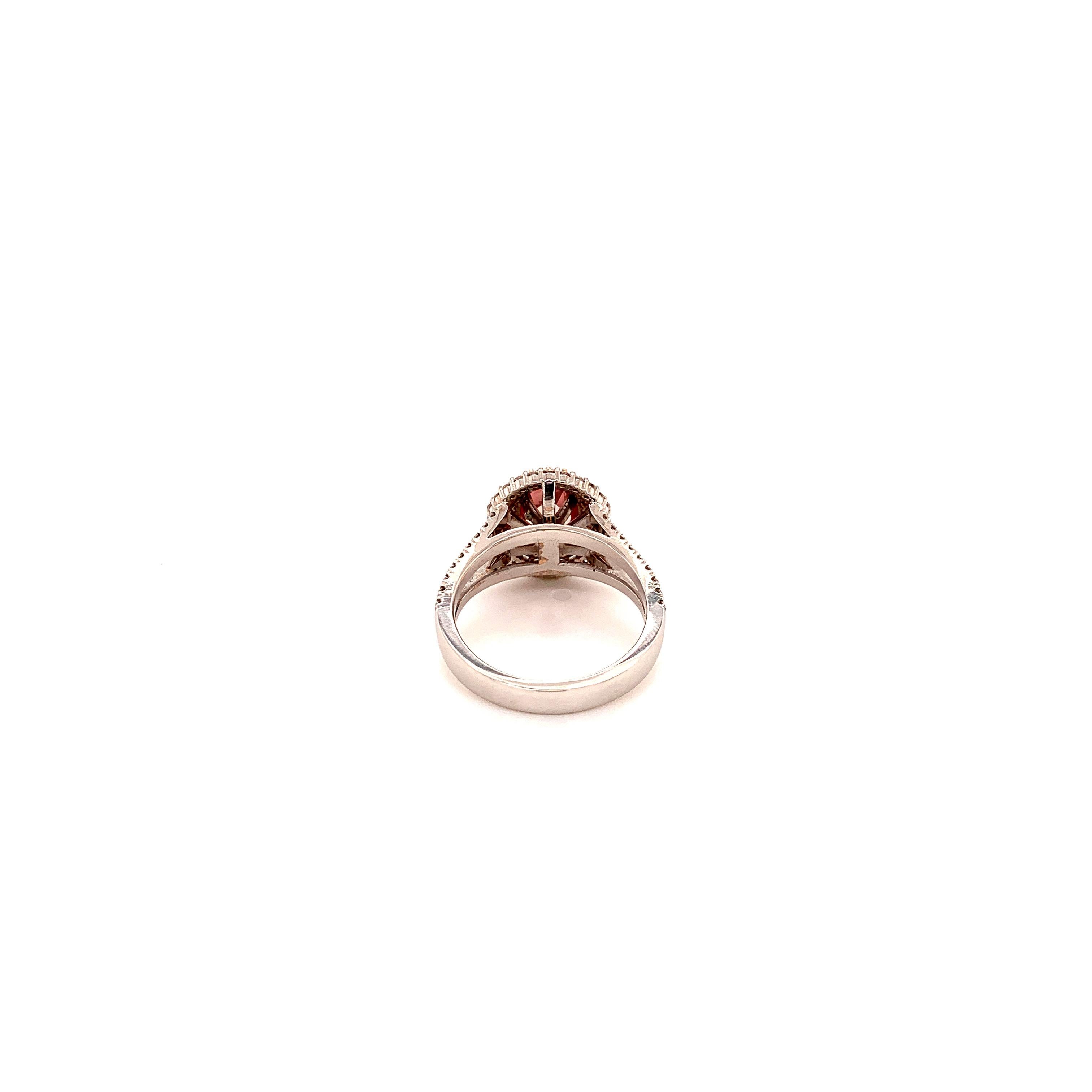 2 Karat Unerhitzter Padparadscha Saphir Diamantring im Zustand „Neu“ in Richmond, BC