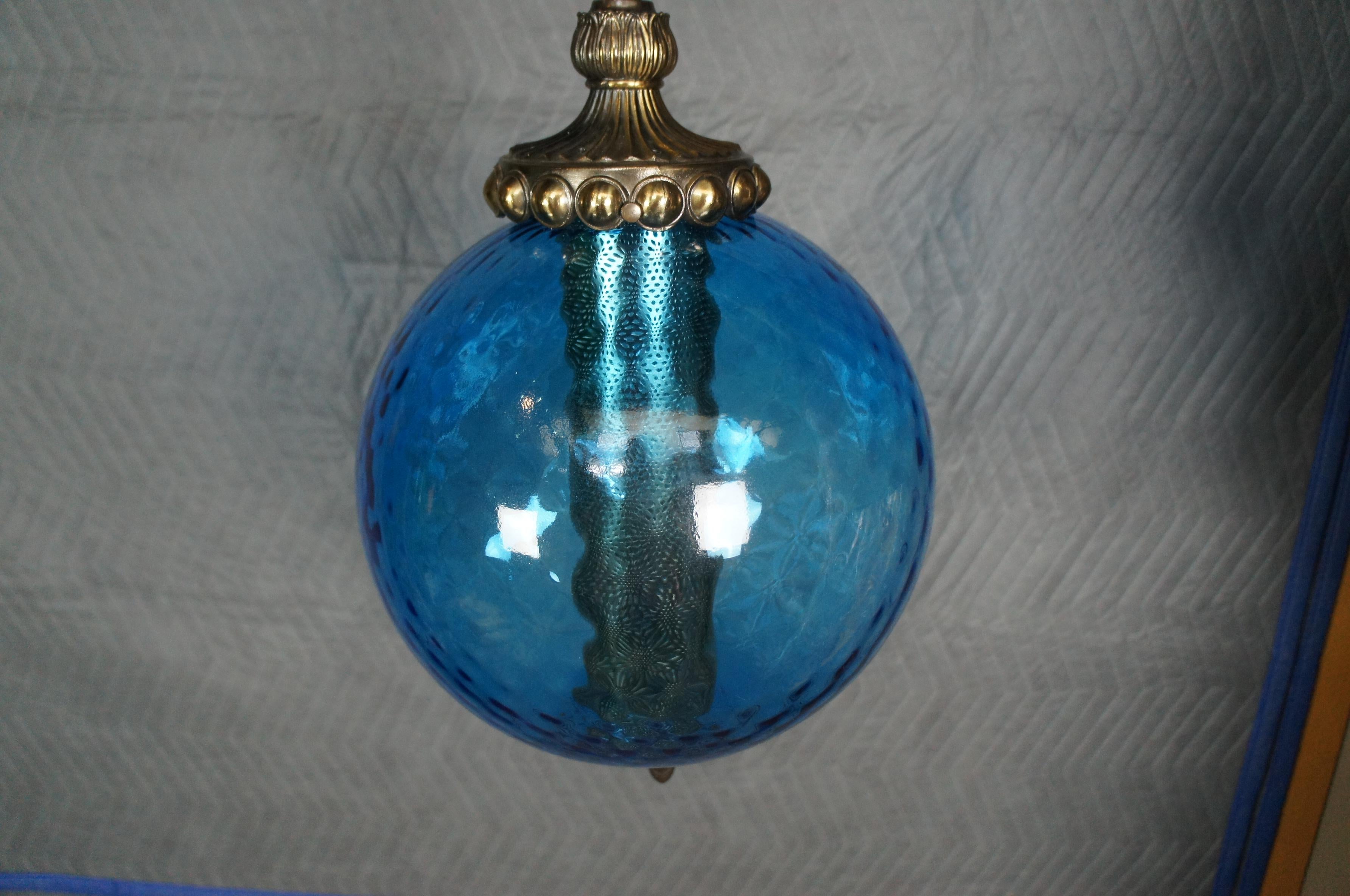 2 Carl Faulkenstein Mid Century Modern Blue Glass Swag Lights Globes Orbs 1966 In Good Condition In Dayton, OH