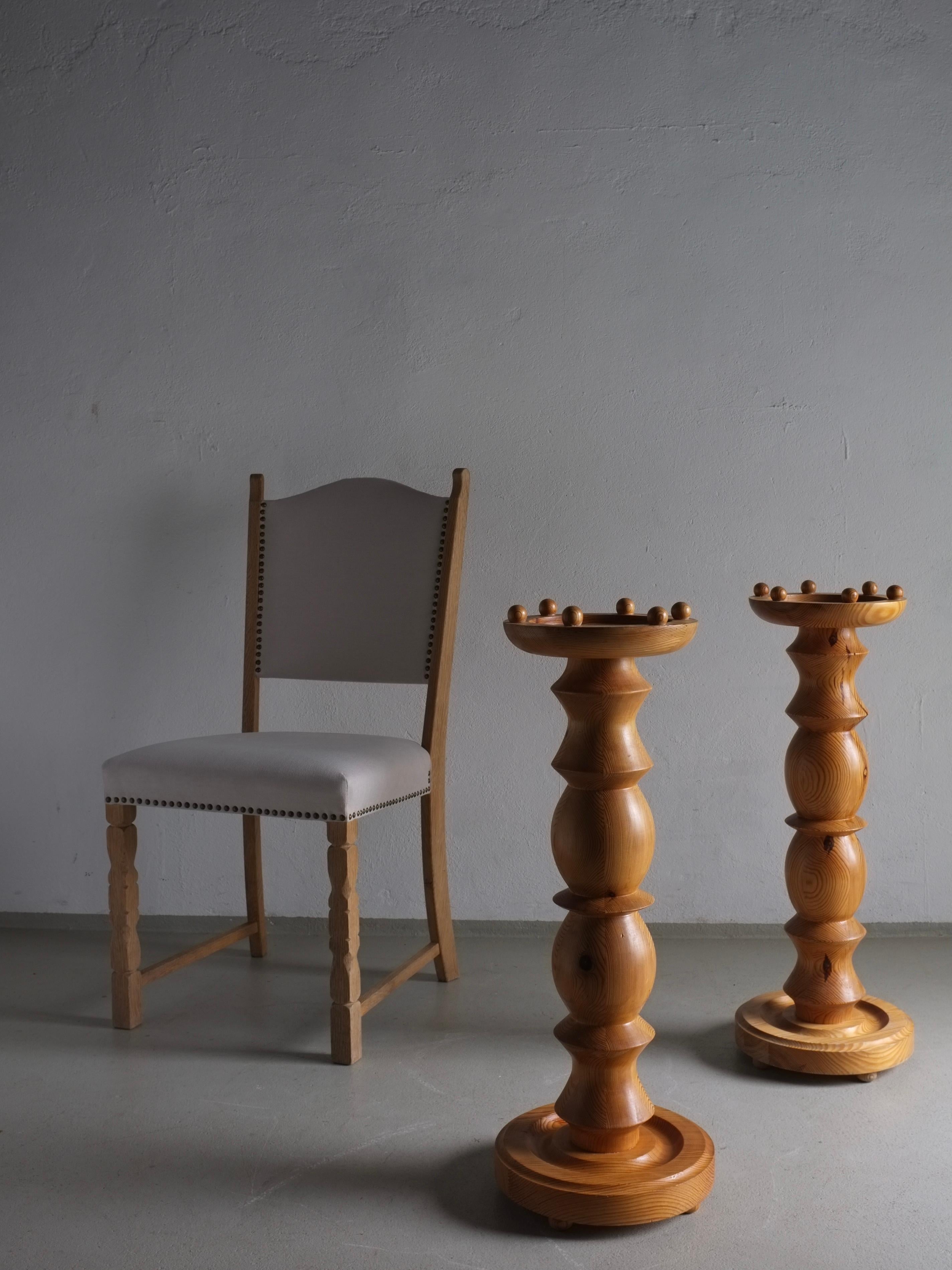 2 Carved Pine Pedestal Side Tables, Sweden 1970s For Sale 2