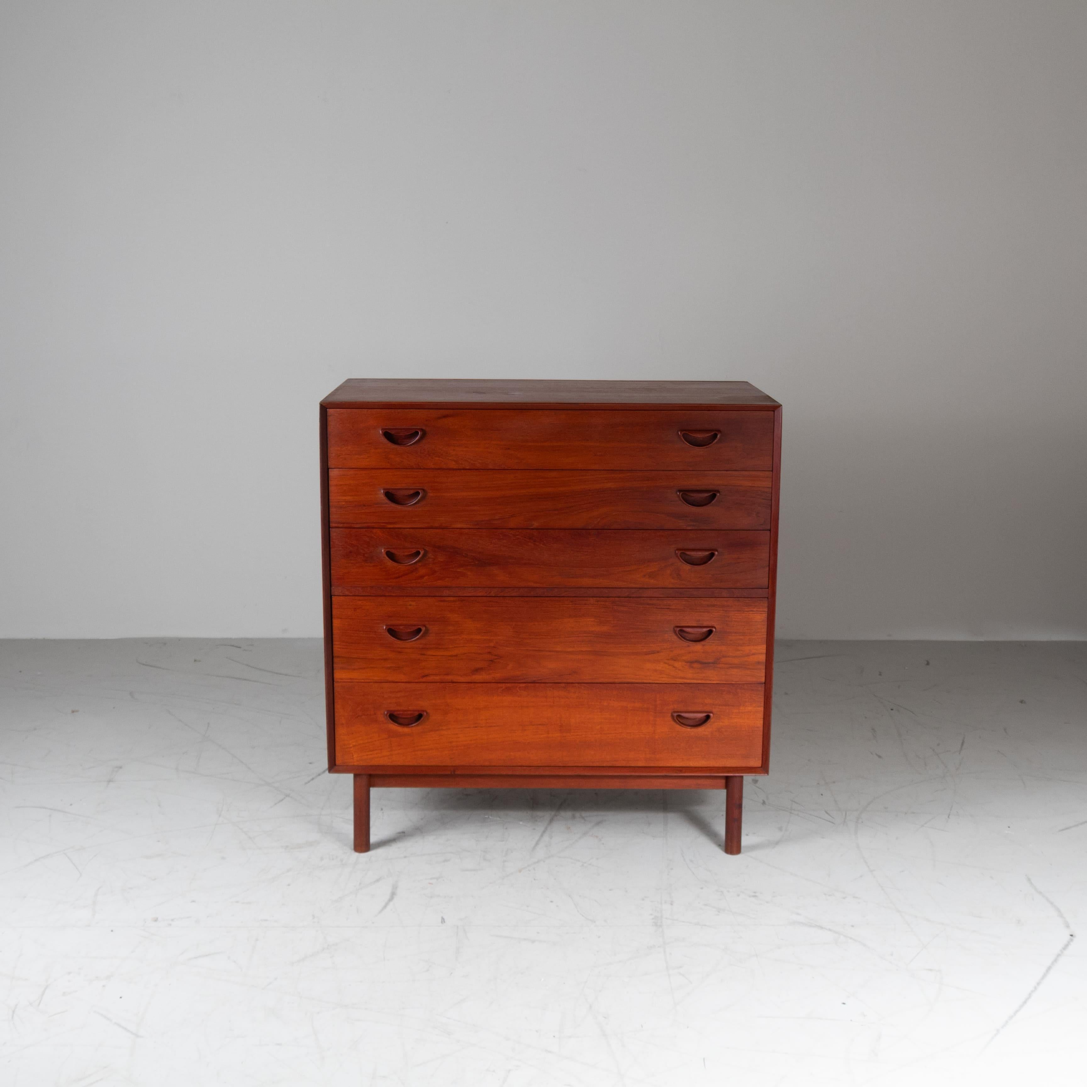 Scandinavian Modern 2 Peter Hvidt and Orla Mølgaard-Nielsen dressers, Søborg Møbelfabrik, 1954 For Sale