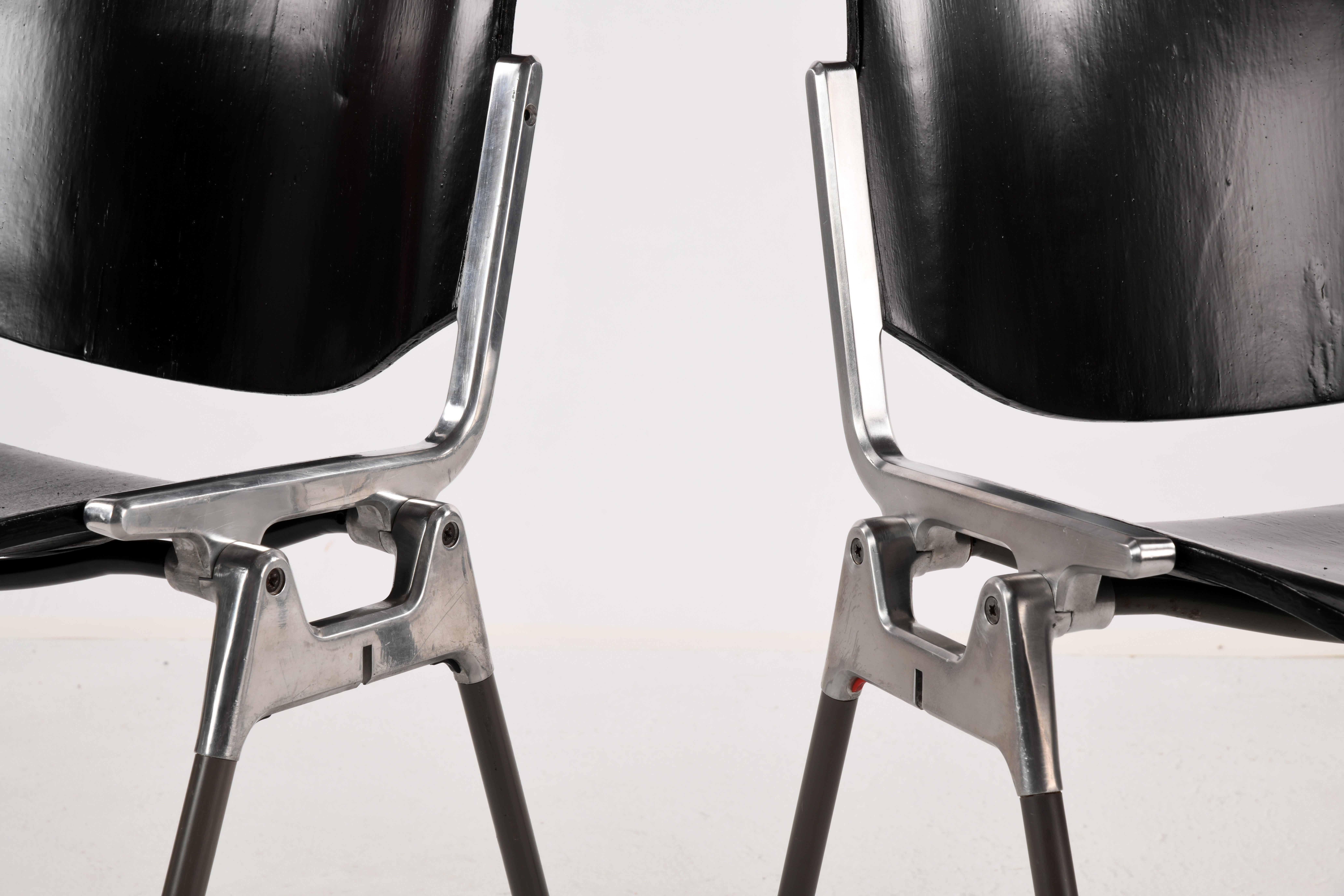 2 Castelli chairs DSC-106 model designed by Giancarlo Piretti in the 60s For Sale 1