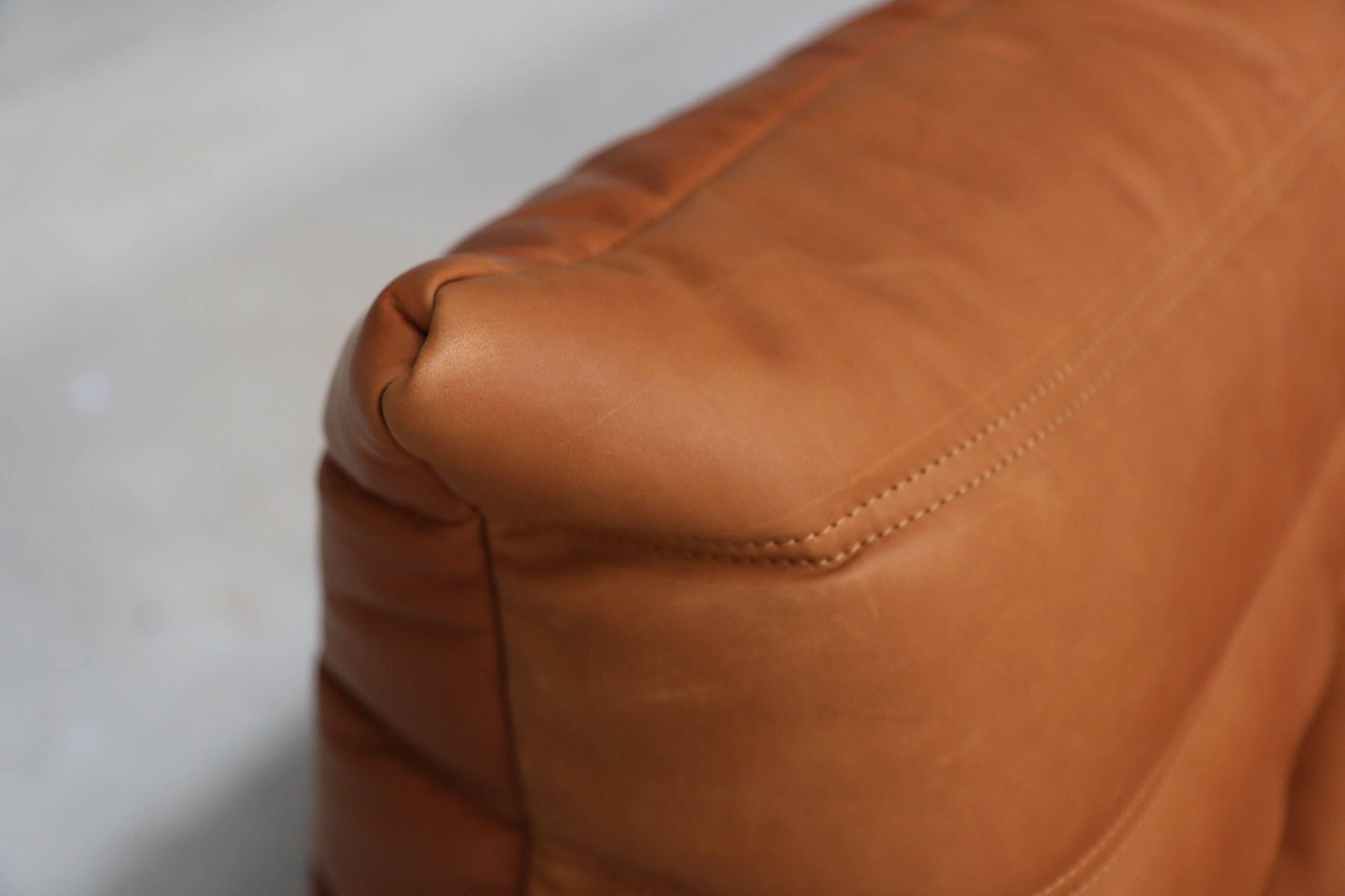 CERTIFIED Ligne Roset 2 TOGO Chairs & 1 Pouf in Cognac Leather, DIAMOND QUALITY For Sale 7